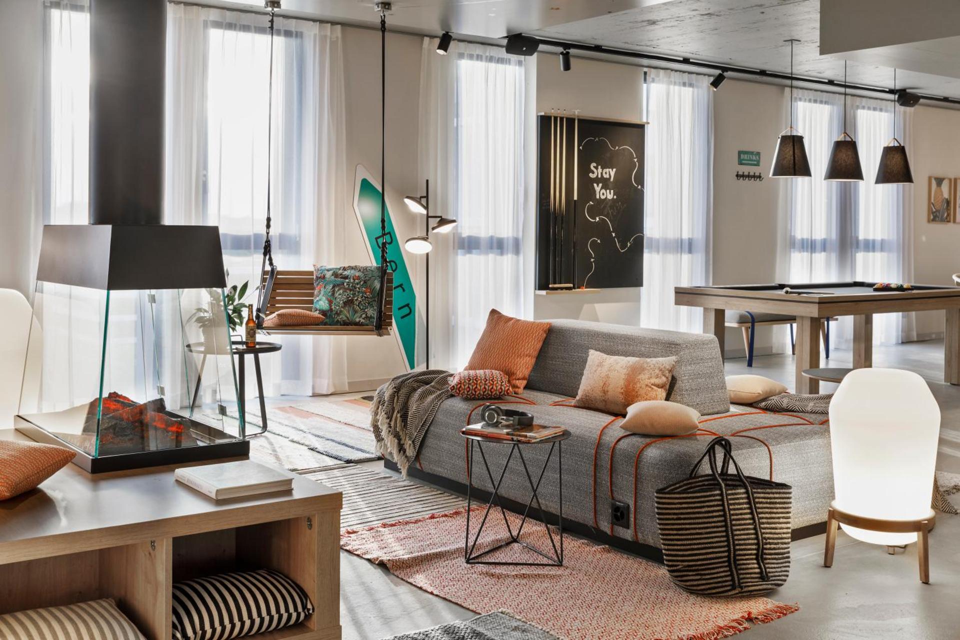 Communal lounge/ TV room