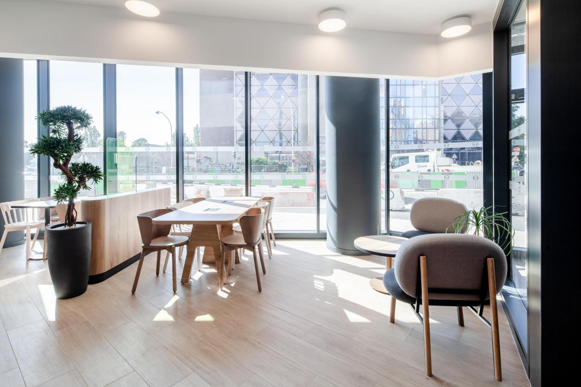 Communal lounge/ TV room