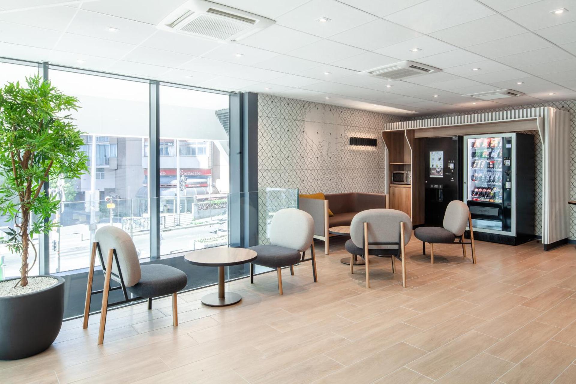 Communal lounge/ TV room