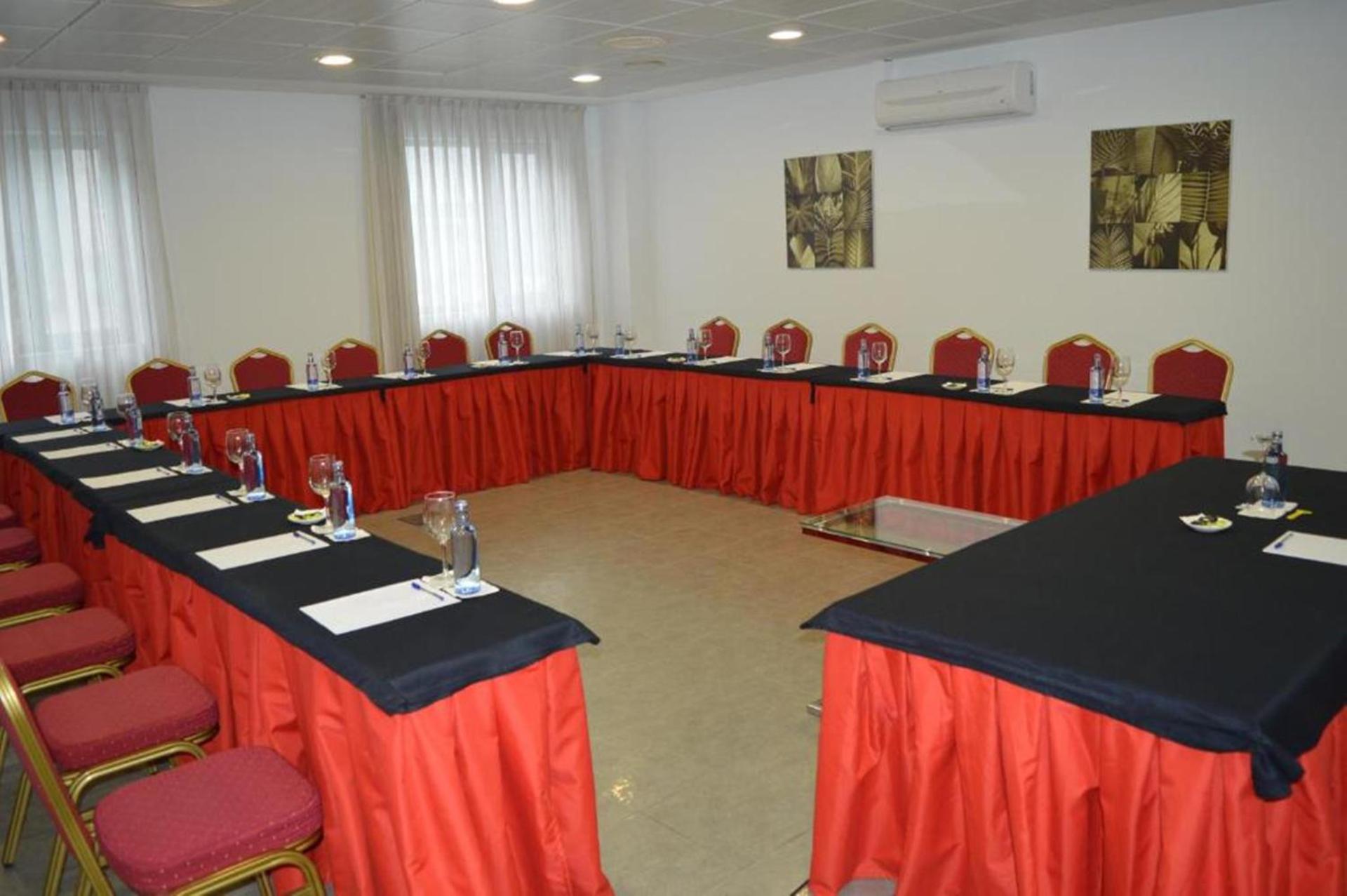 Meeting/conference room