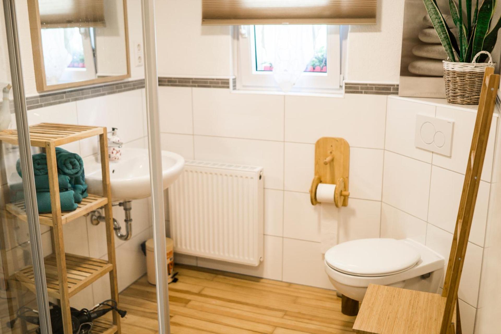 Basic Triple Room with Shared Bathroom