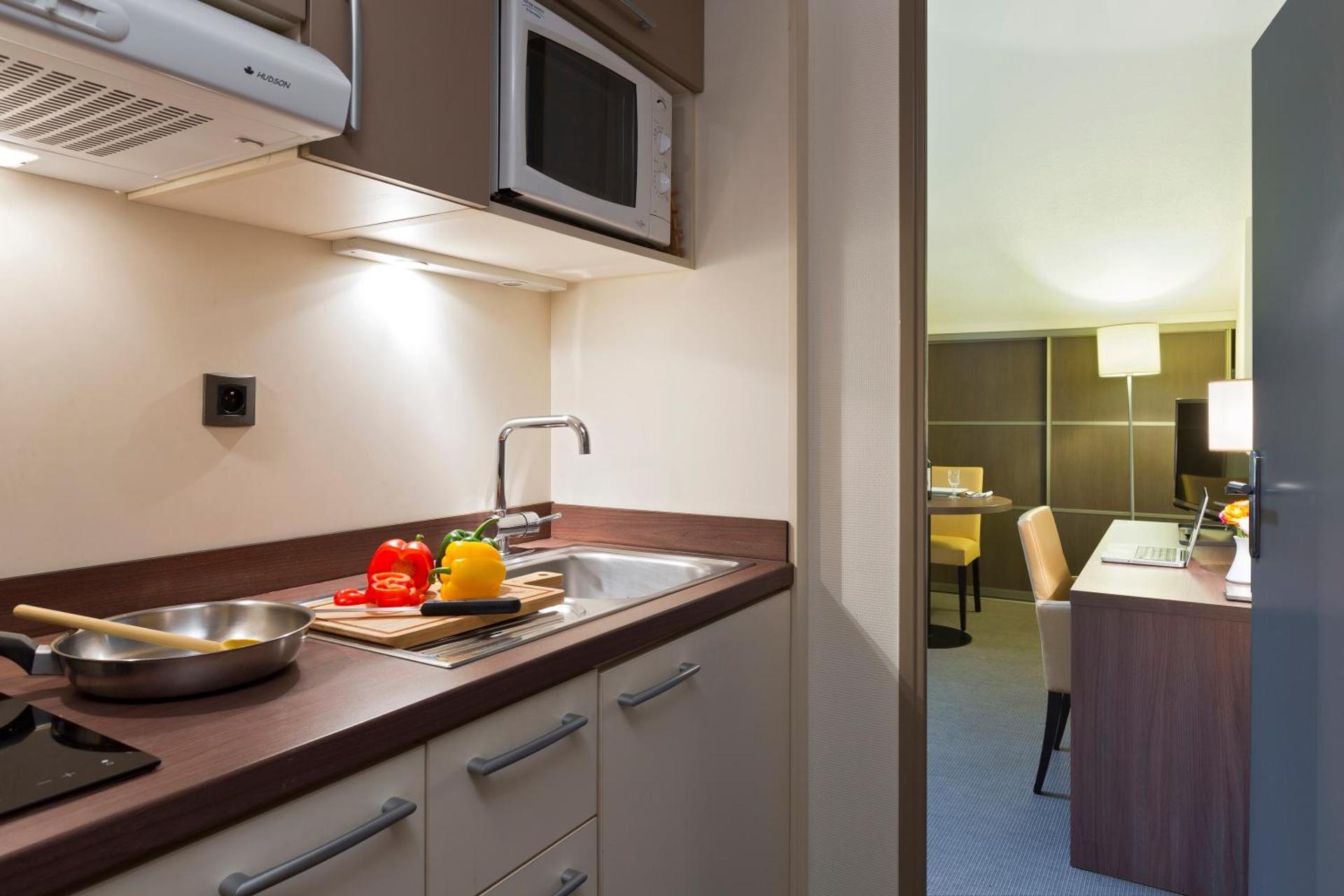 Kitchen or kitchenette