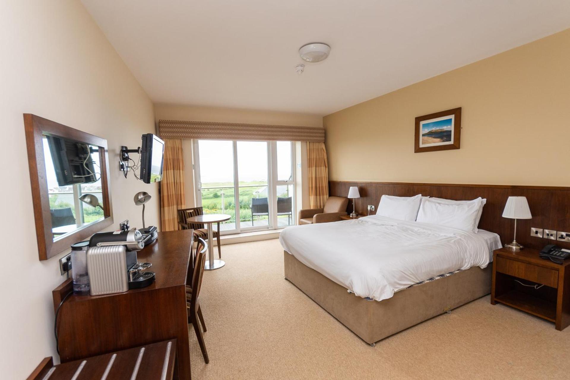 Strandhill Lodge and Suites Boutique Hotel