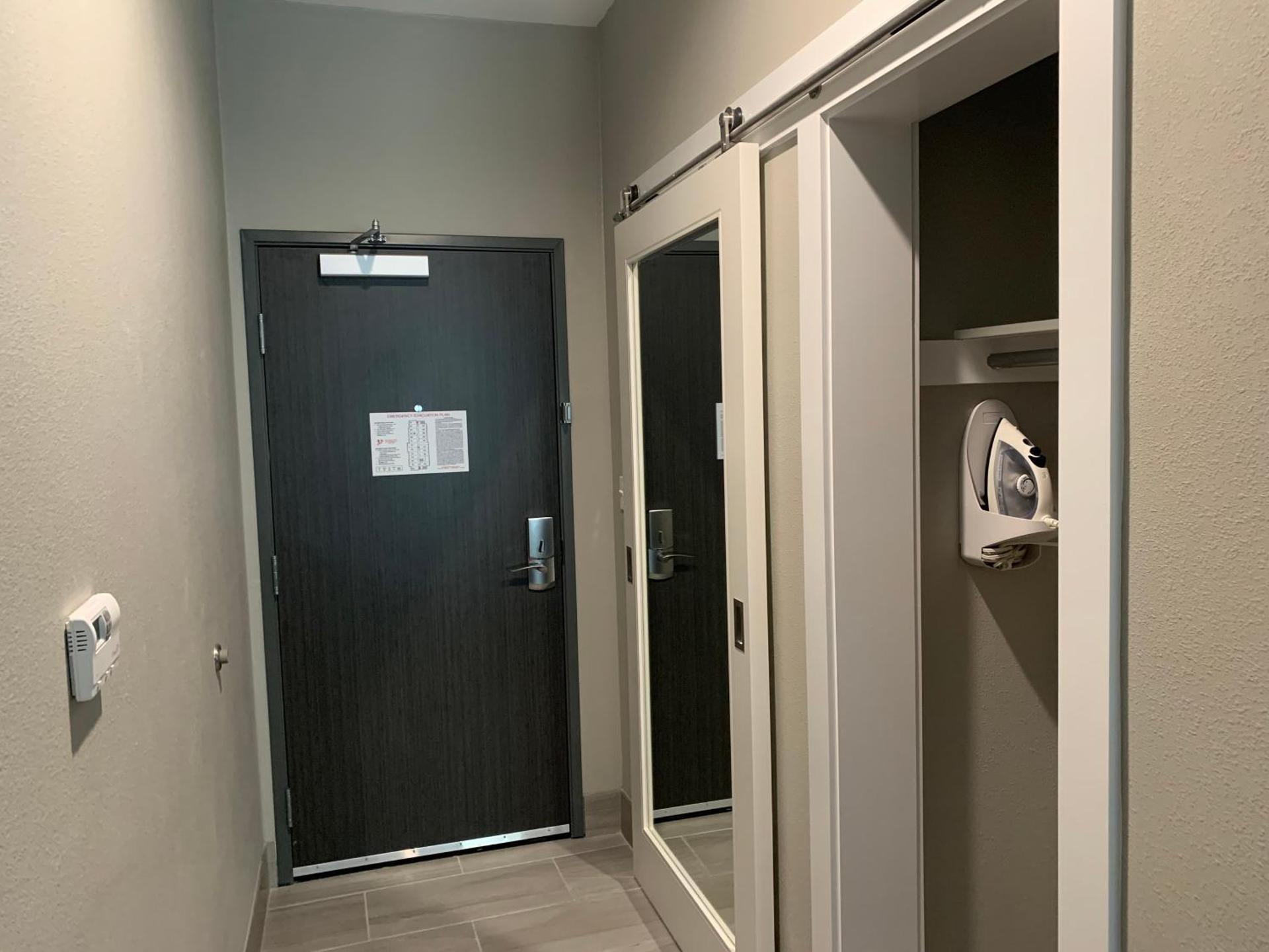 King Room - Accessible/Non-Smoking