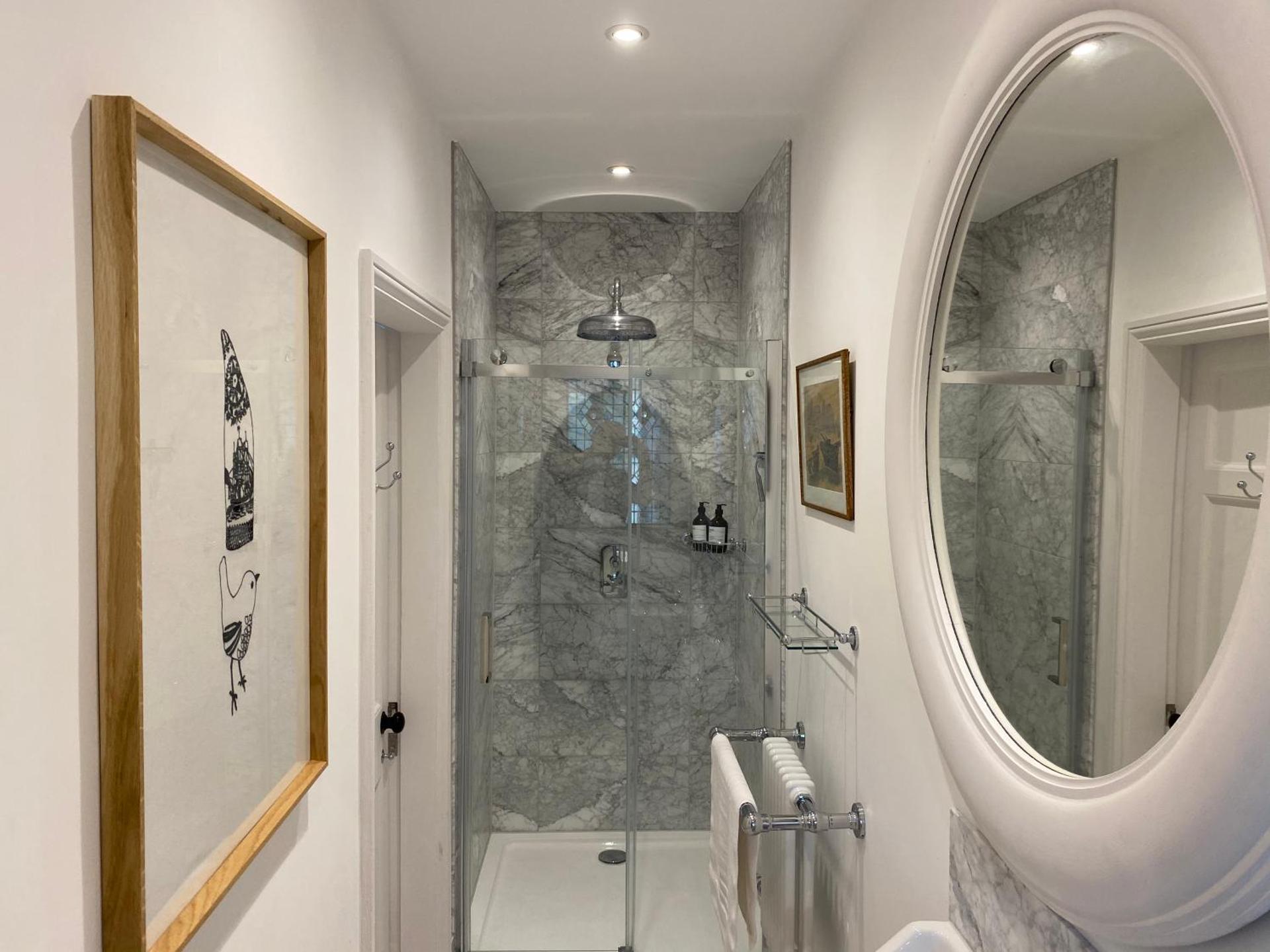 Stunning Georgian Flat in The Heart of Midhurst Old Town