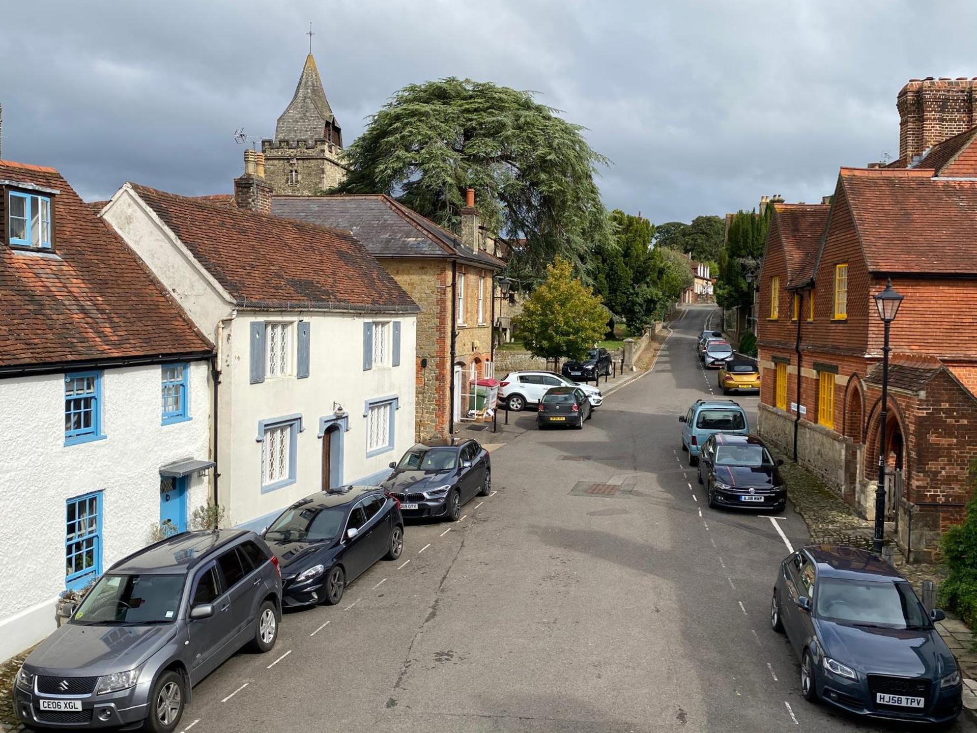 Stunning Georgian Flat in The Heart of Midhurst Old Town