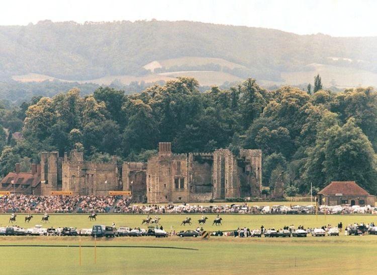 Stunning Georgian Flat in The Heart of Midhurst Old Town