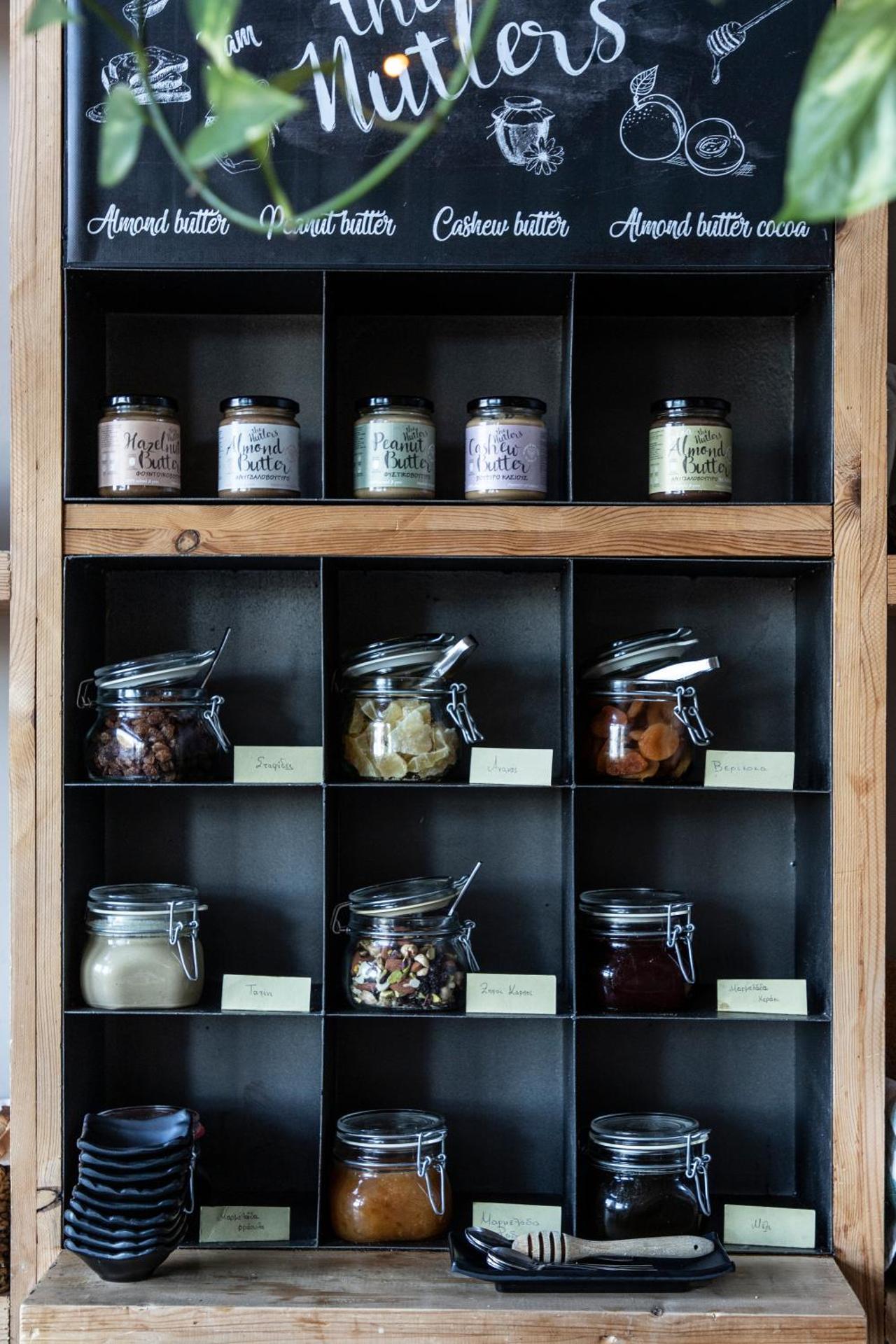 Oniropetra Boutique Hotel