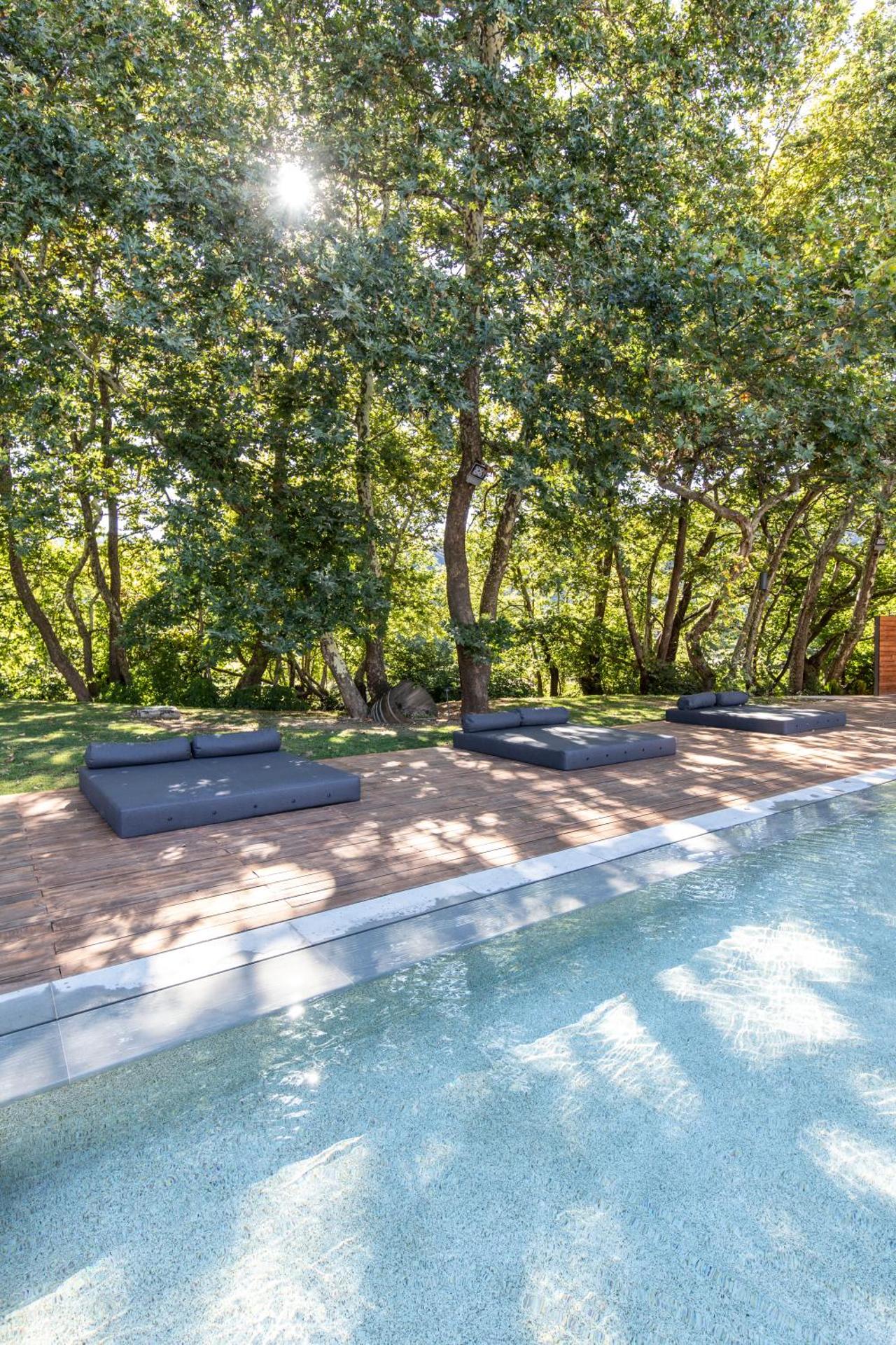 Oniropetra Boutique Hotel