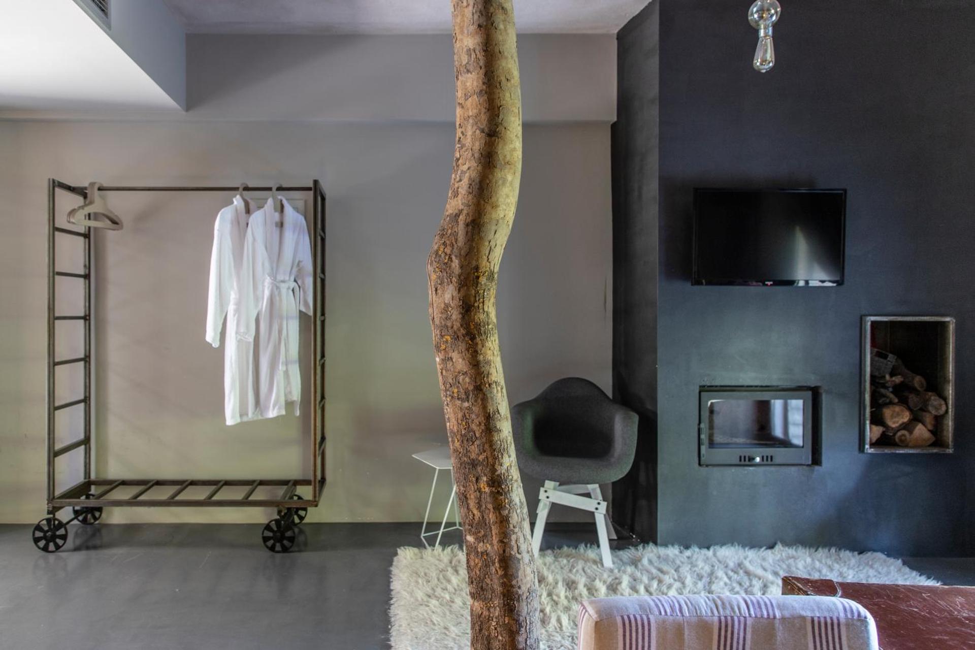 Oniropetra Boutique Hotel