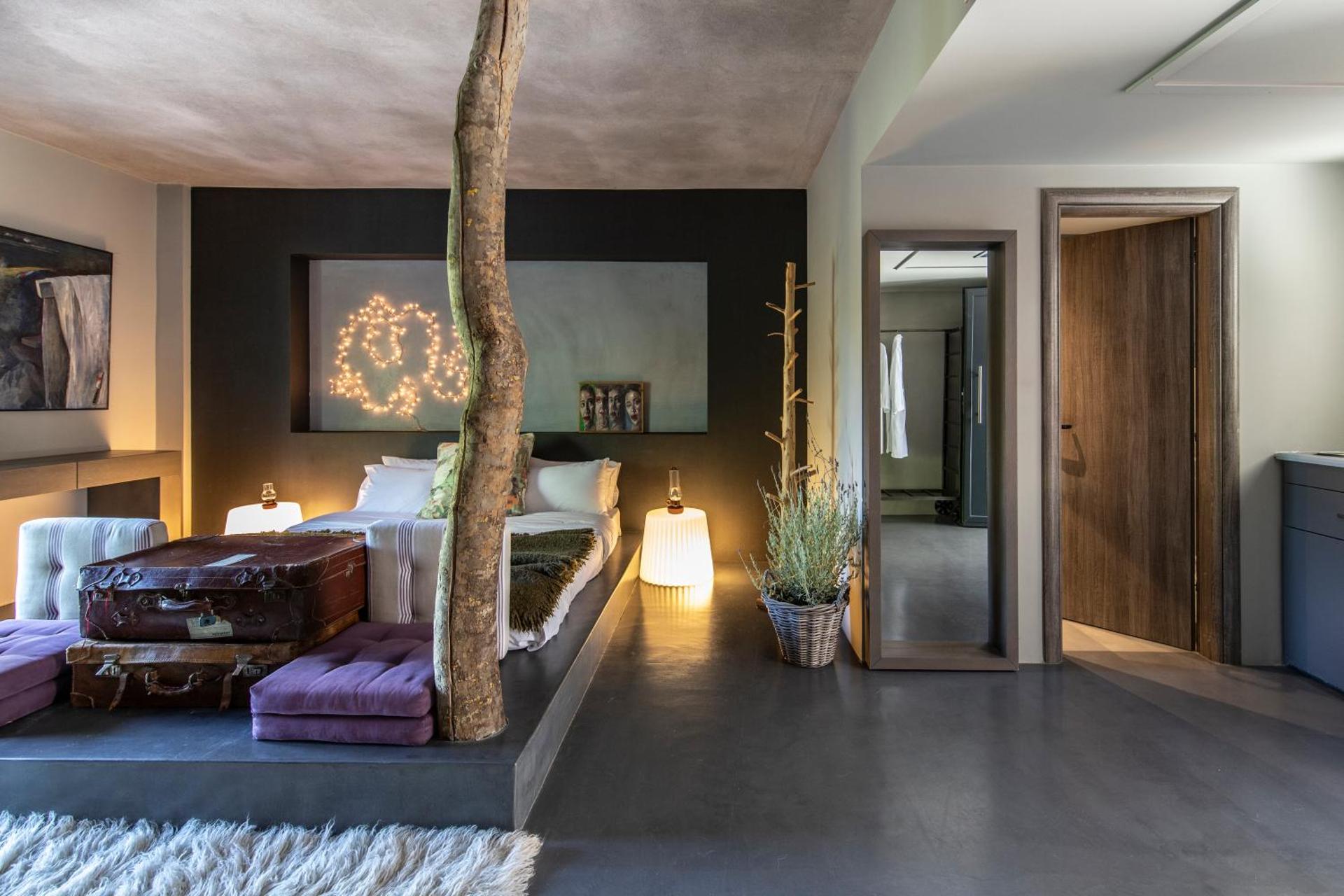 Oniropetra Boutique Hotel