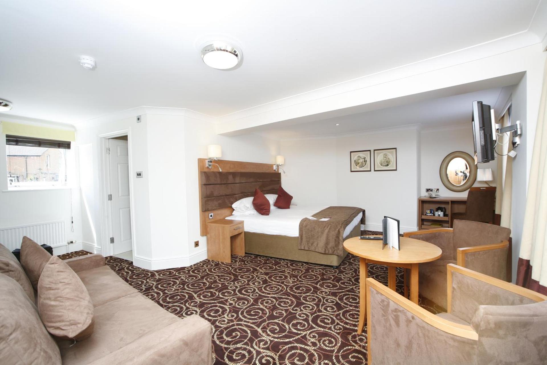 Photo of the whole room