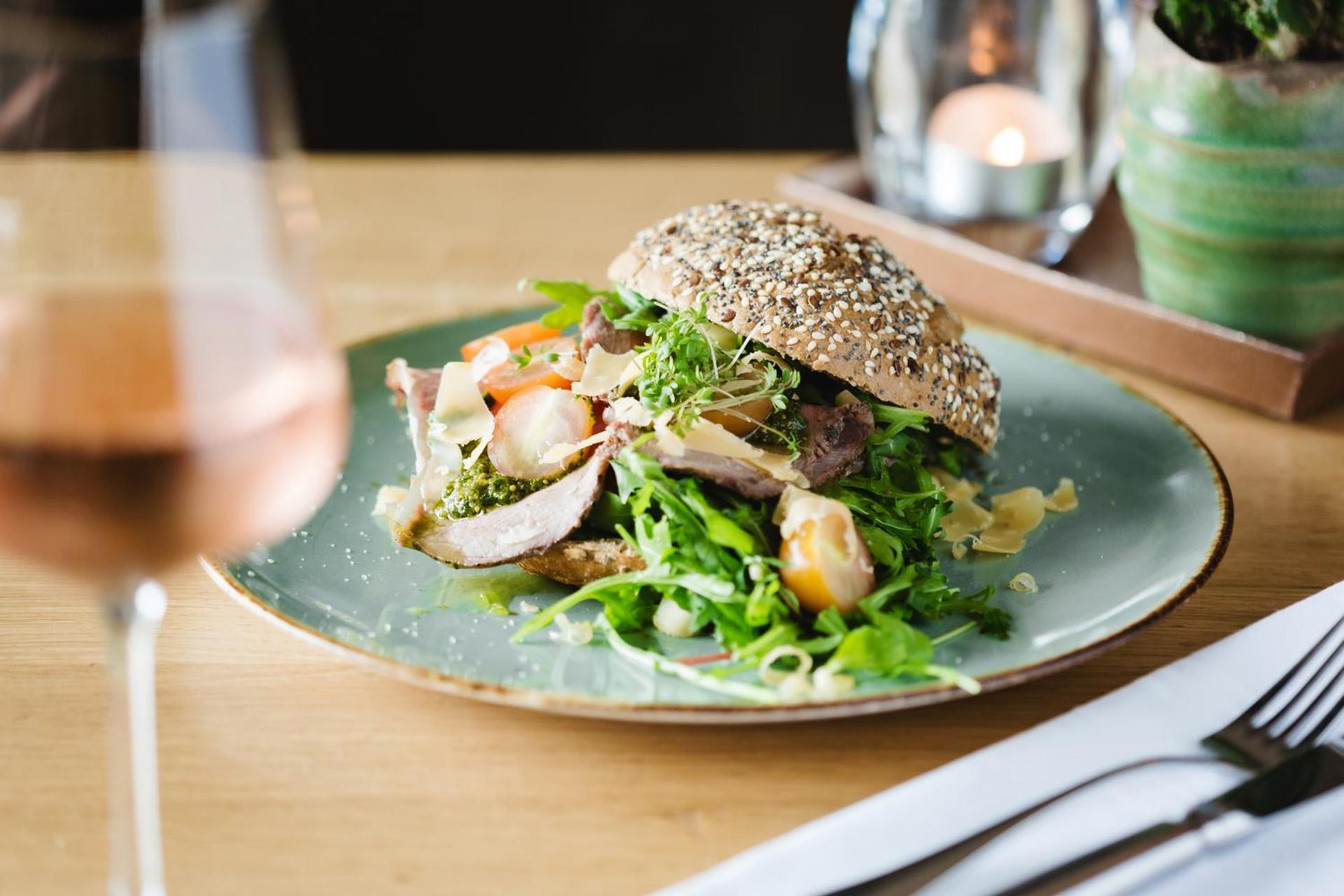 Restaurant/places to eat