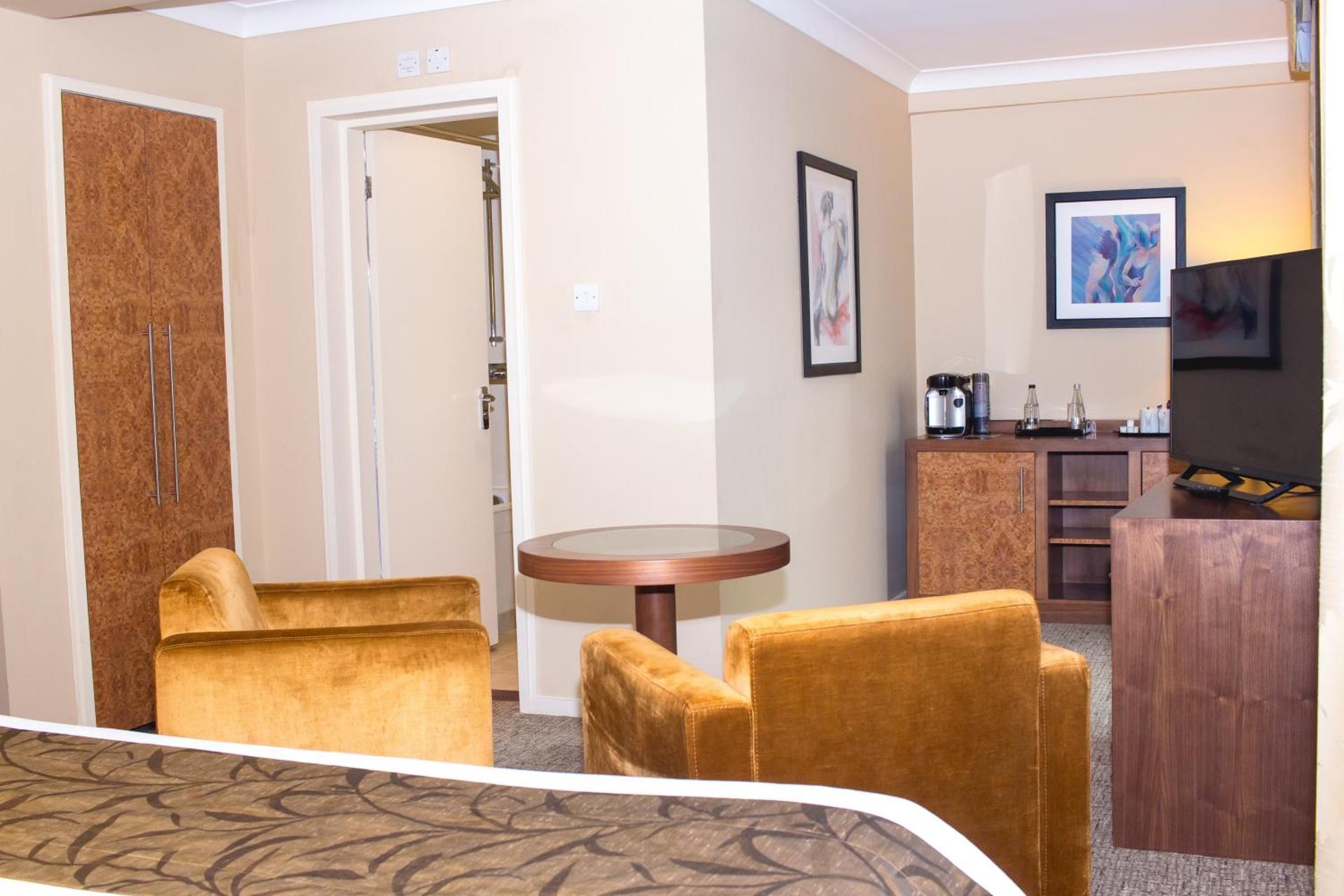 Photo of the whole room