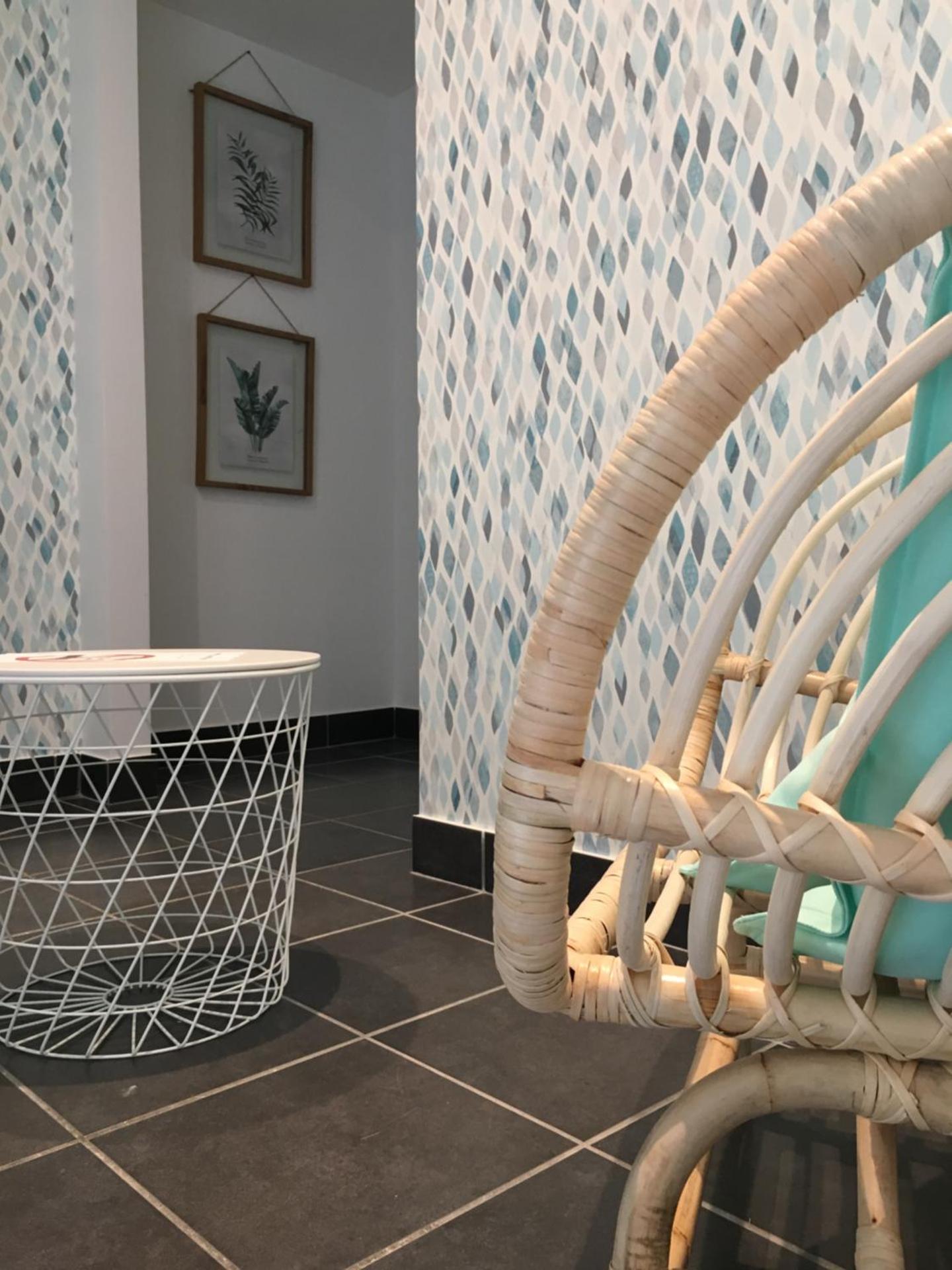 Pieds dans l'eau au lac du Bourget