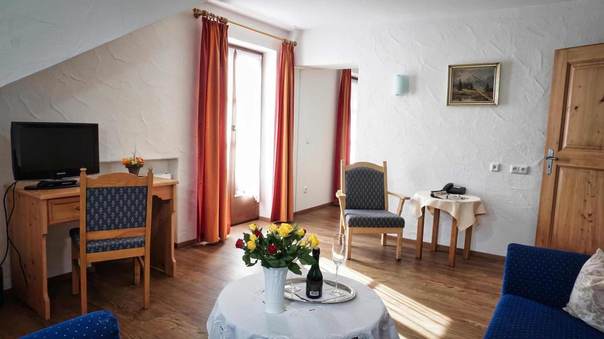 Photo of the whole room