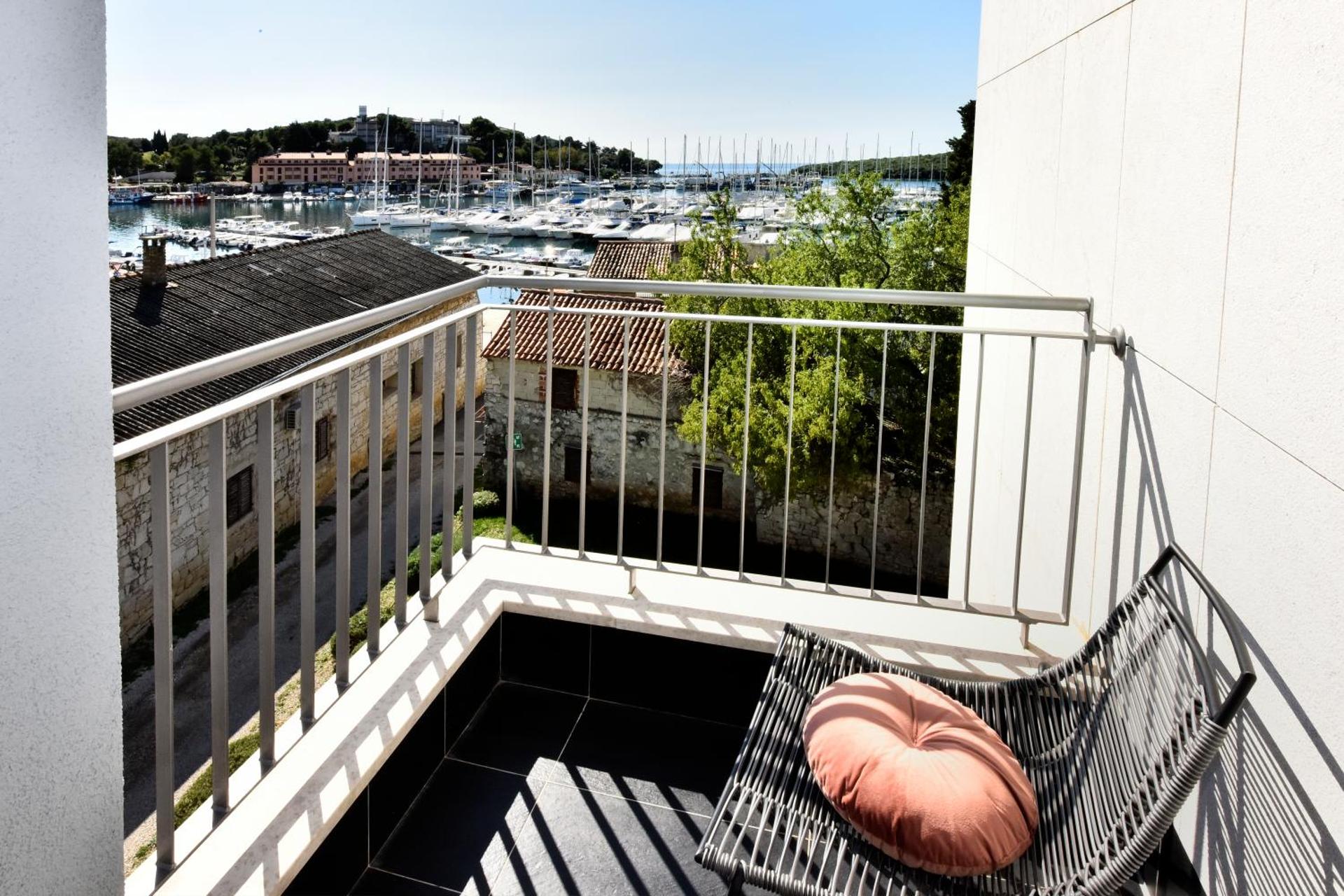 Romana Serena Sunset