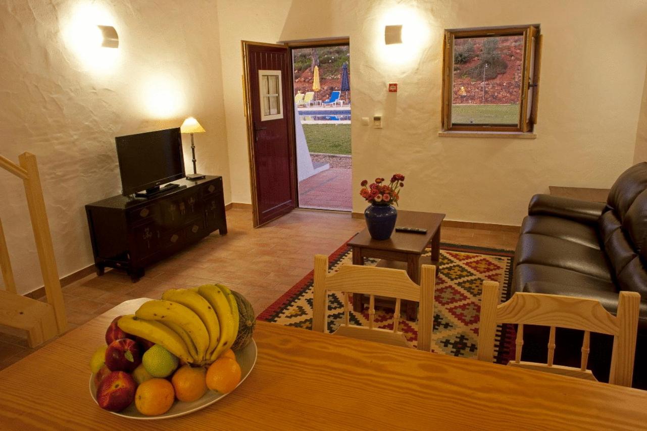 One-Bedroom Apartment with Pool View