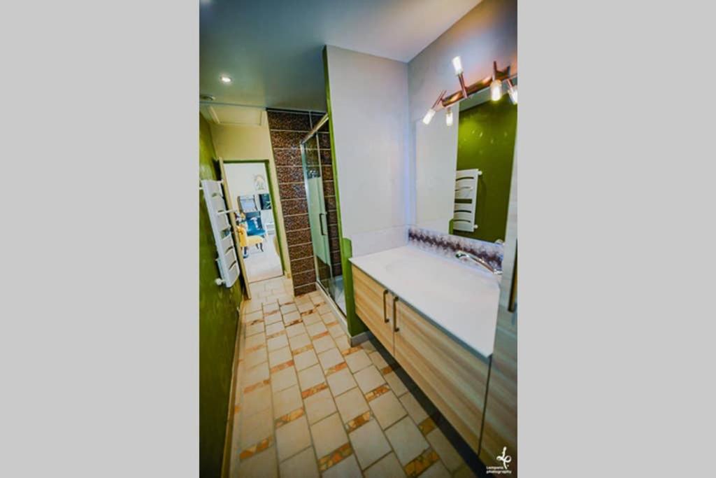 Maison PISCINE INTERIEURE et GARAGE