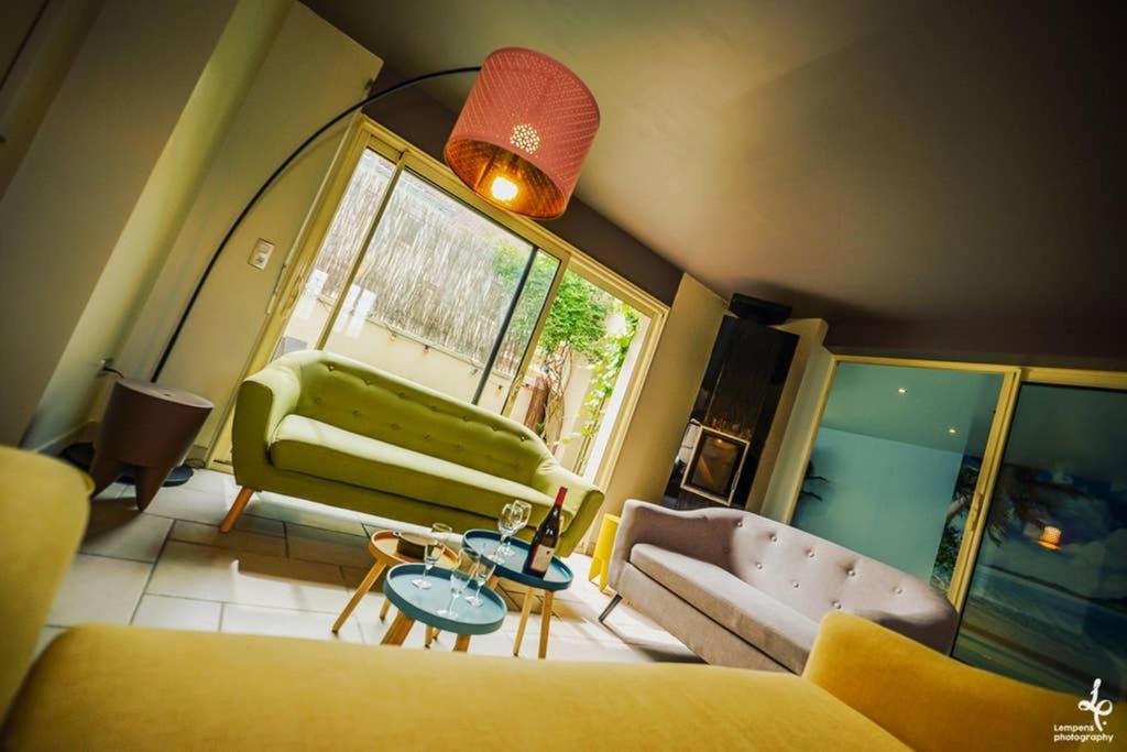 Maison PISCINE INTERIEURE et GARAGE