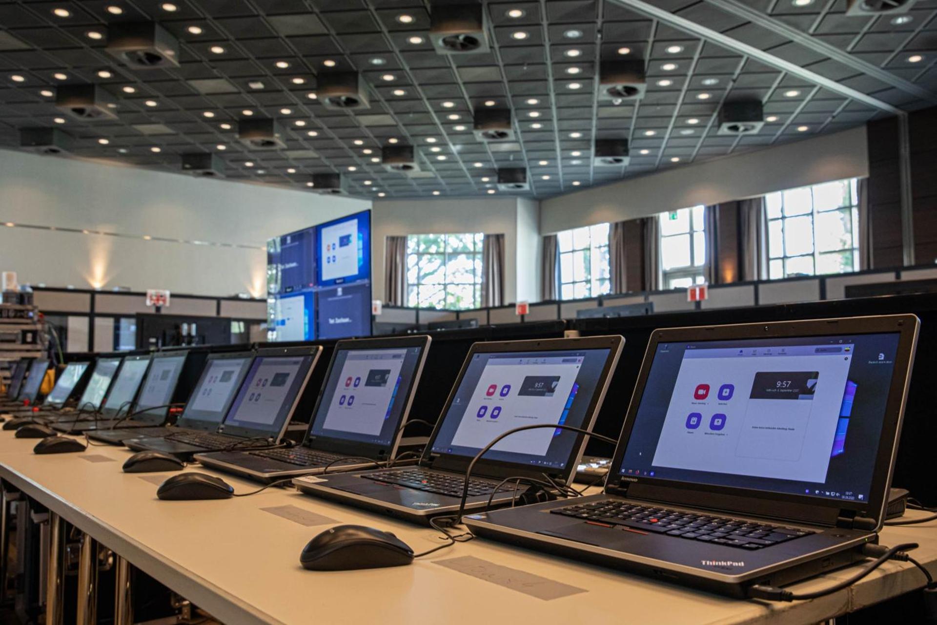 Meeting/conference room