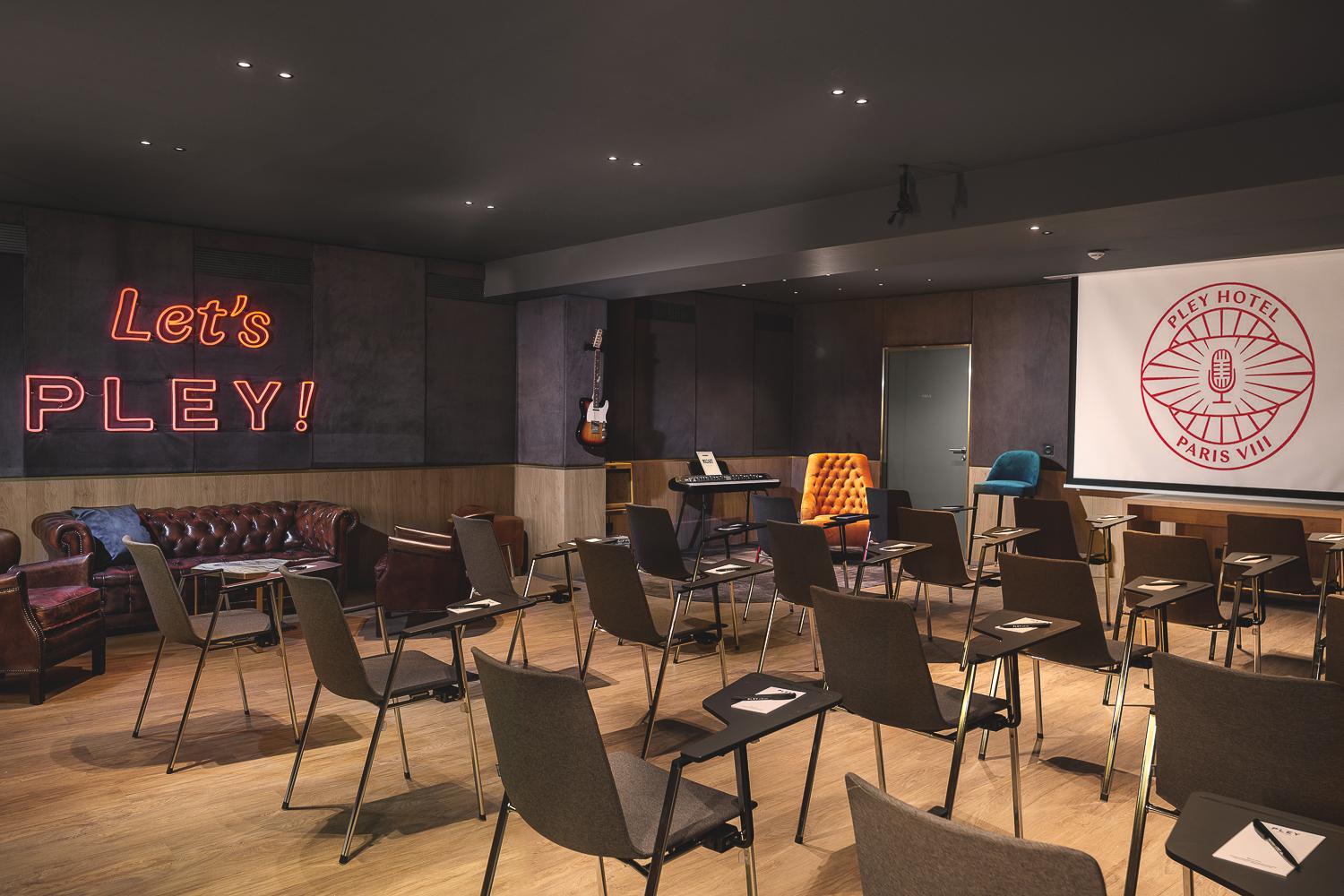 Meeting/conference room