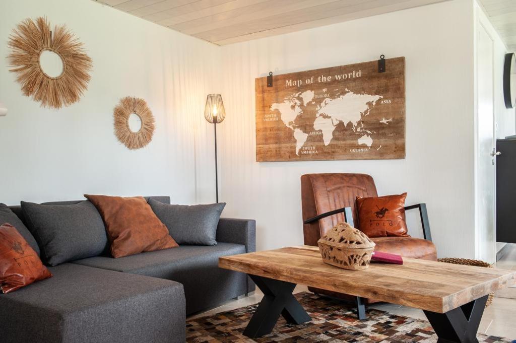 Prachtige chalet Wabi Sabi aan het water!