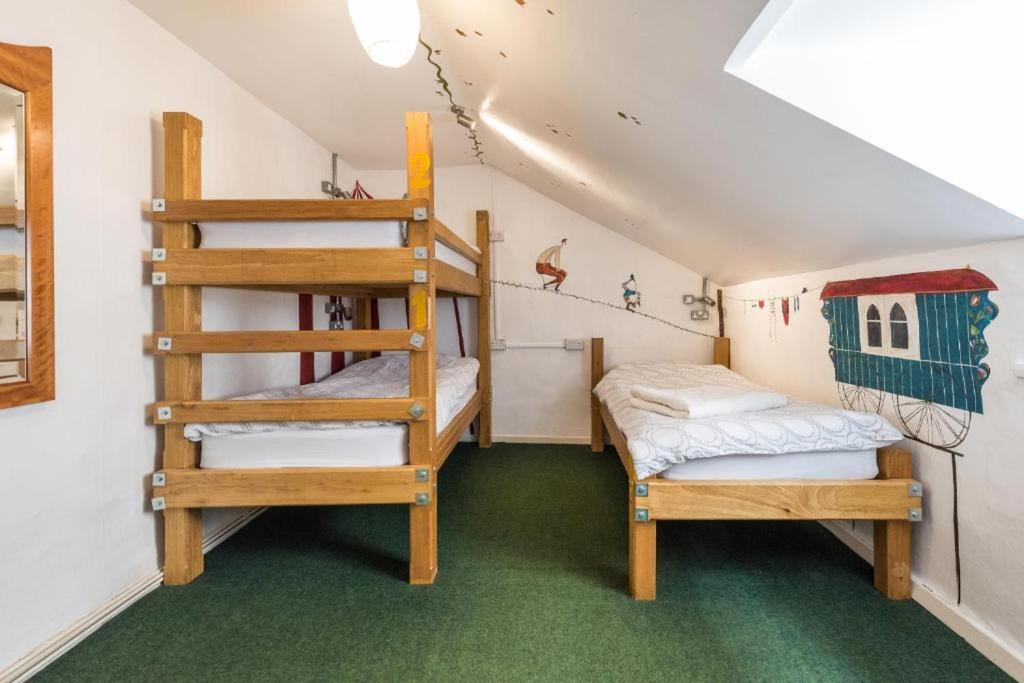 Bunk Bed in Female Dormitory Room sleeps 4 