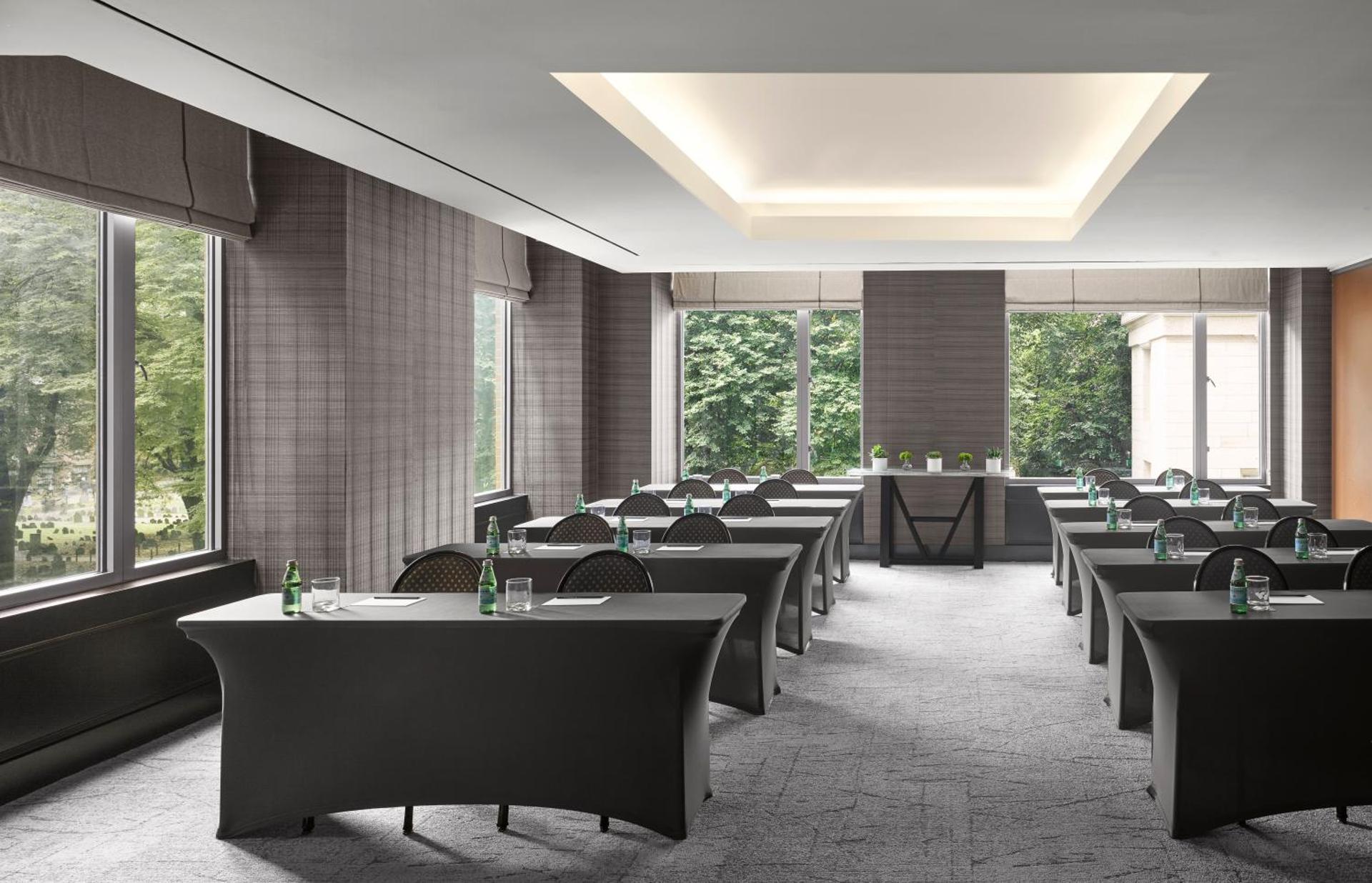 Meeting/conference room