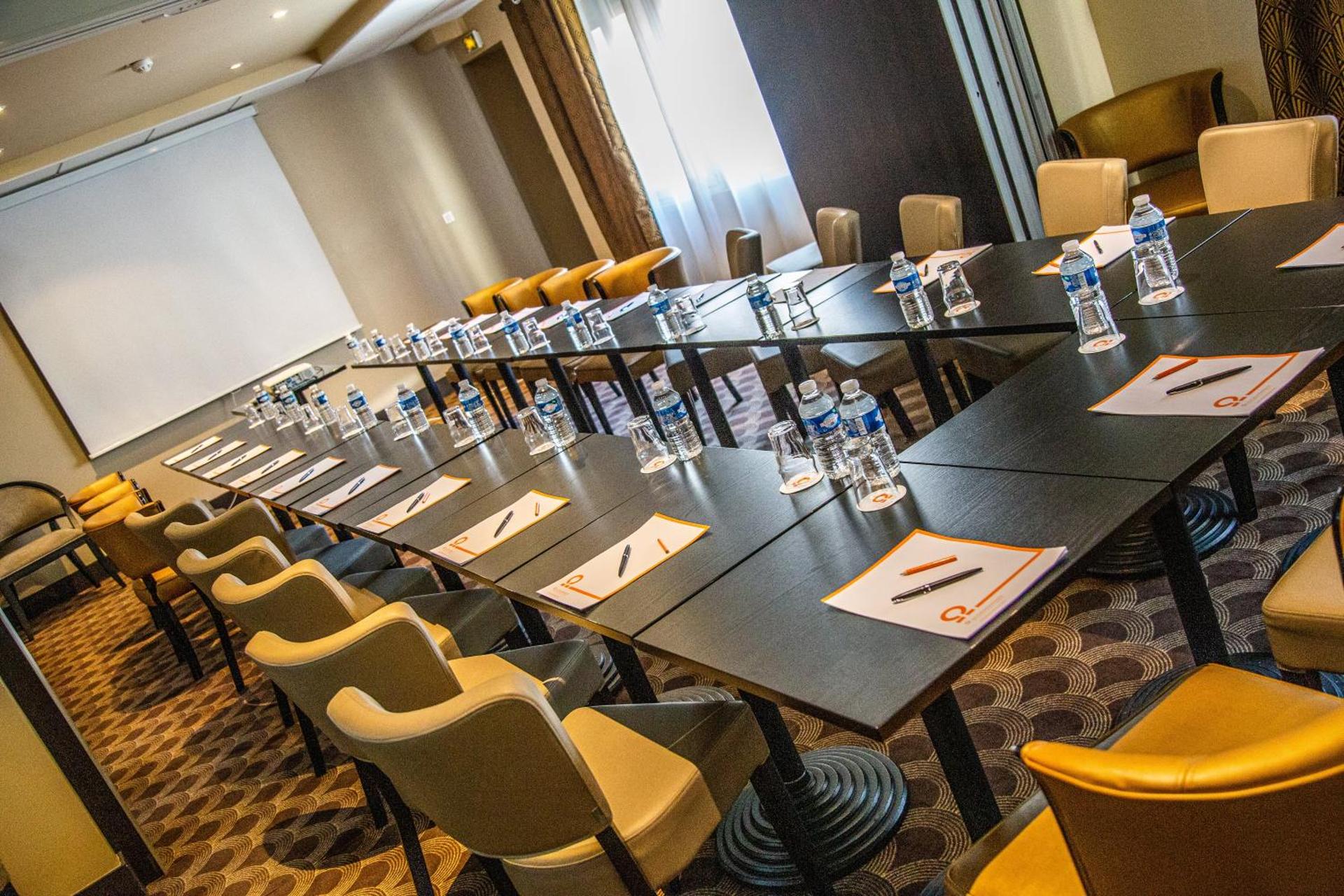 Meeting/conference room