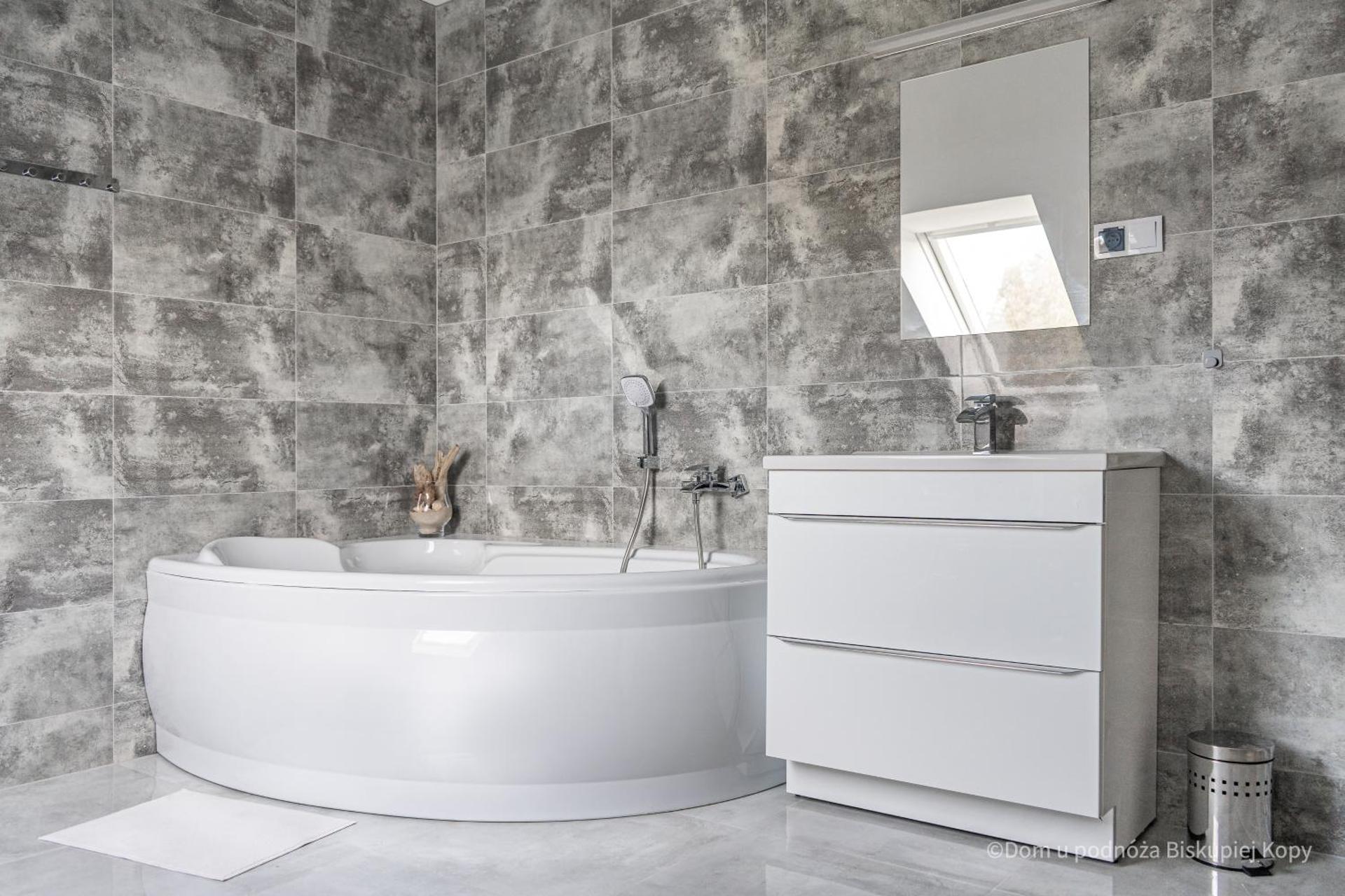 Dom u podnóża Biskupiej Kopy