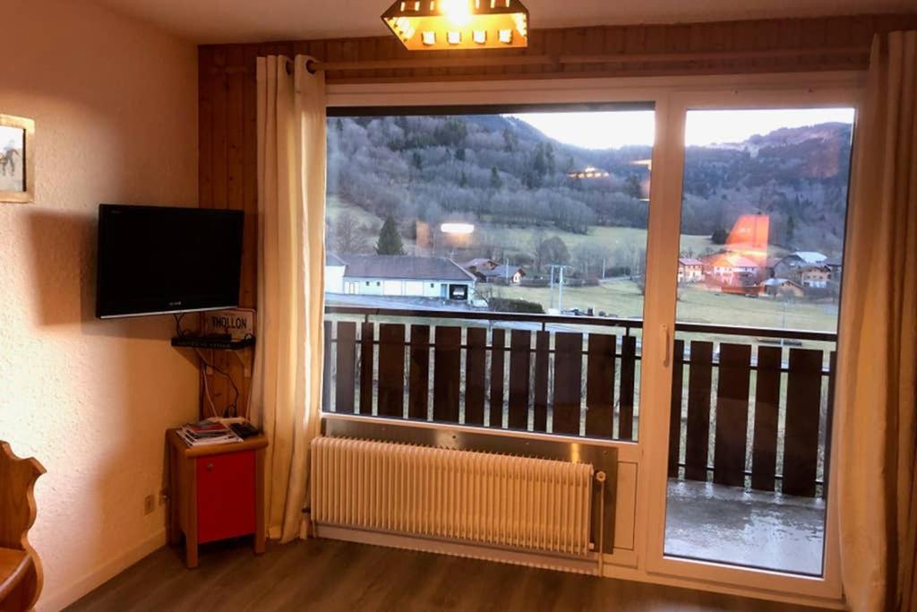 Studio agréable et cosy avec vue sur les Mémises