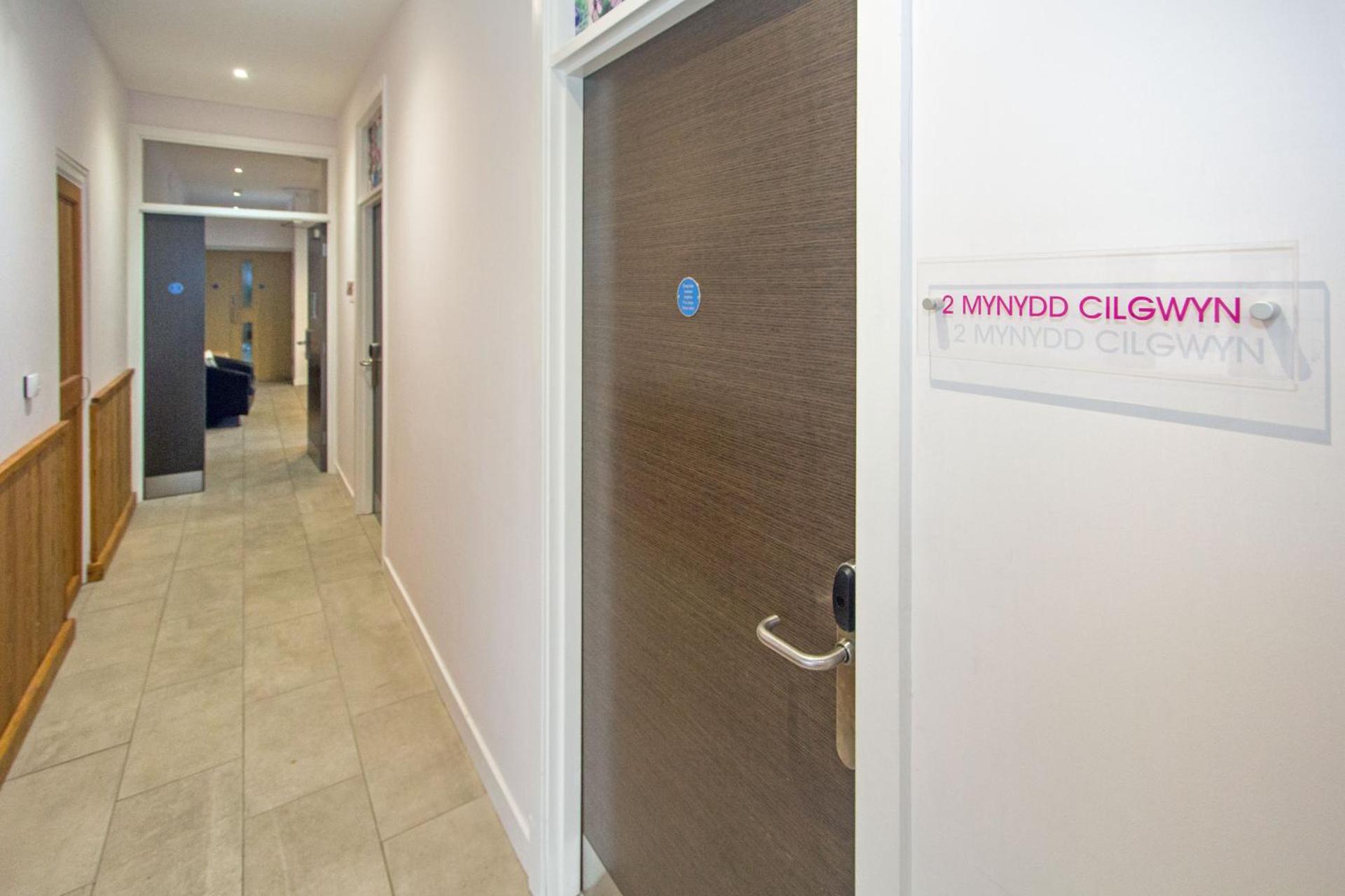 Communal lounge/ TV room