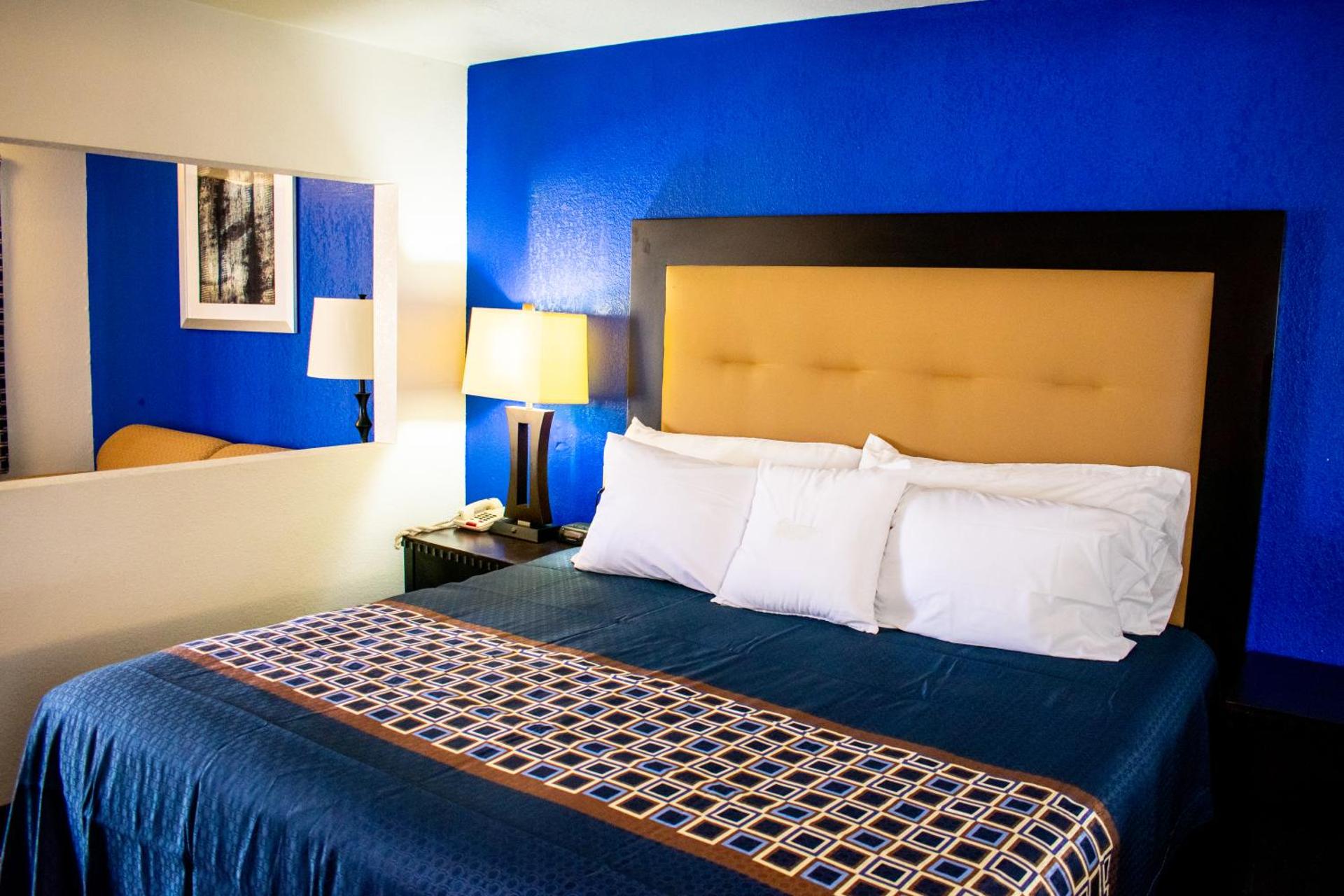 Blue Jay Inn & Suites