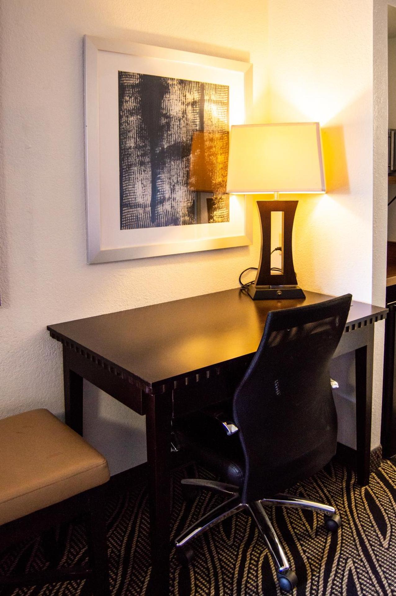 Blue Jay Inn & Suites