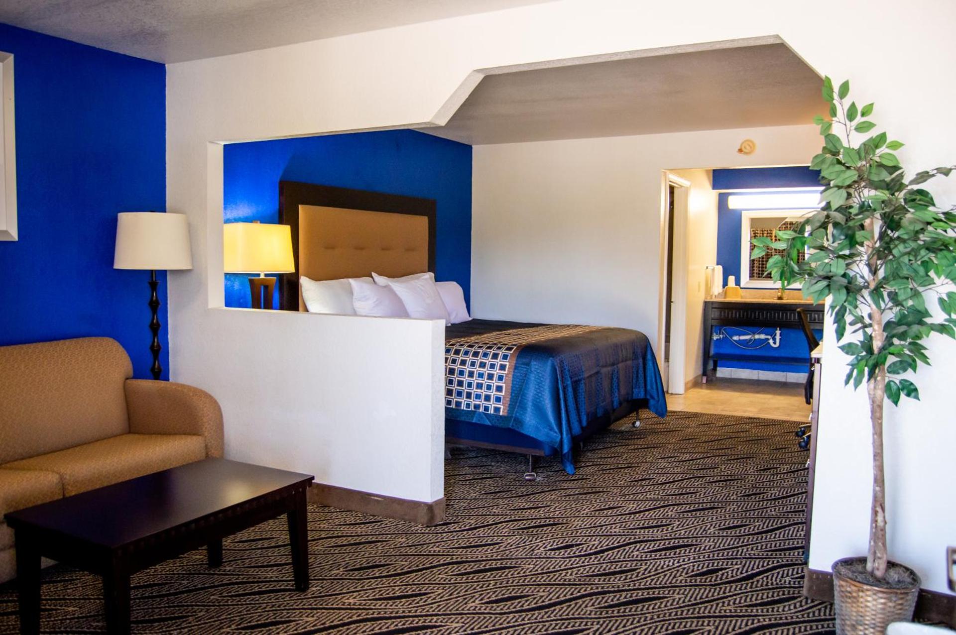 Blue Jay Inn & Suites