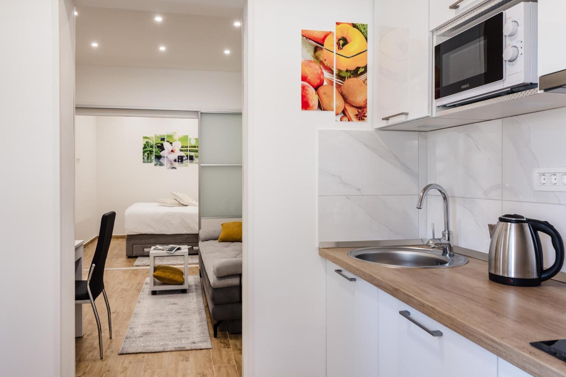 Kitchen or kitchenette