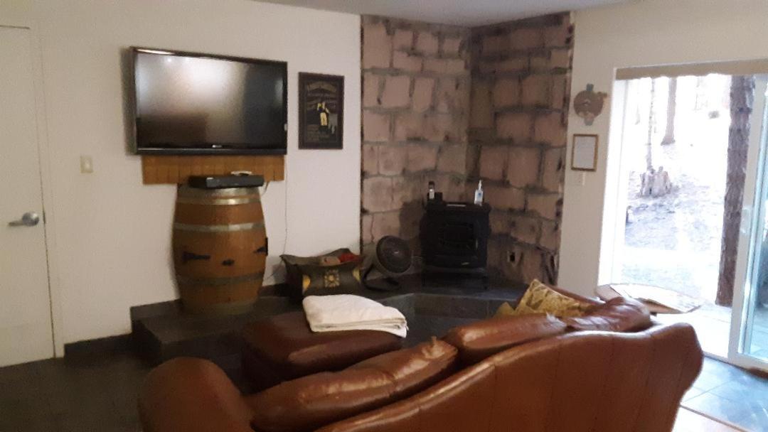 Winterfell Inn - No Xtra Fees, Dogs OK, King & Queen Suites