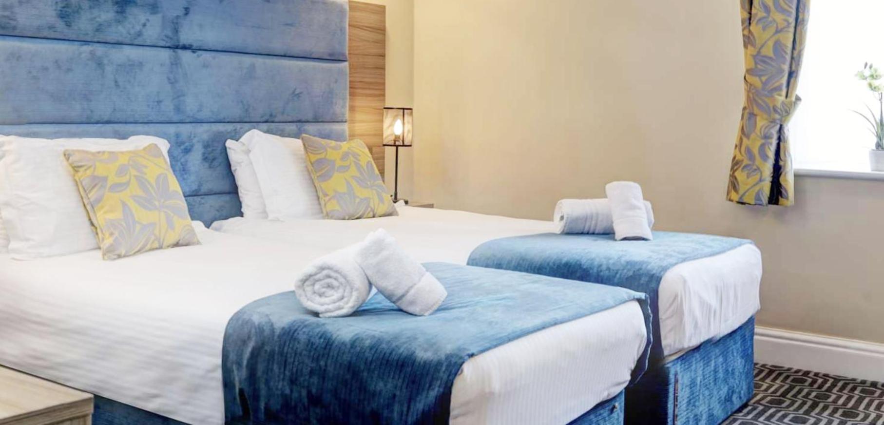 Stonecross Manor Hotel