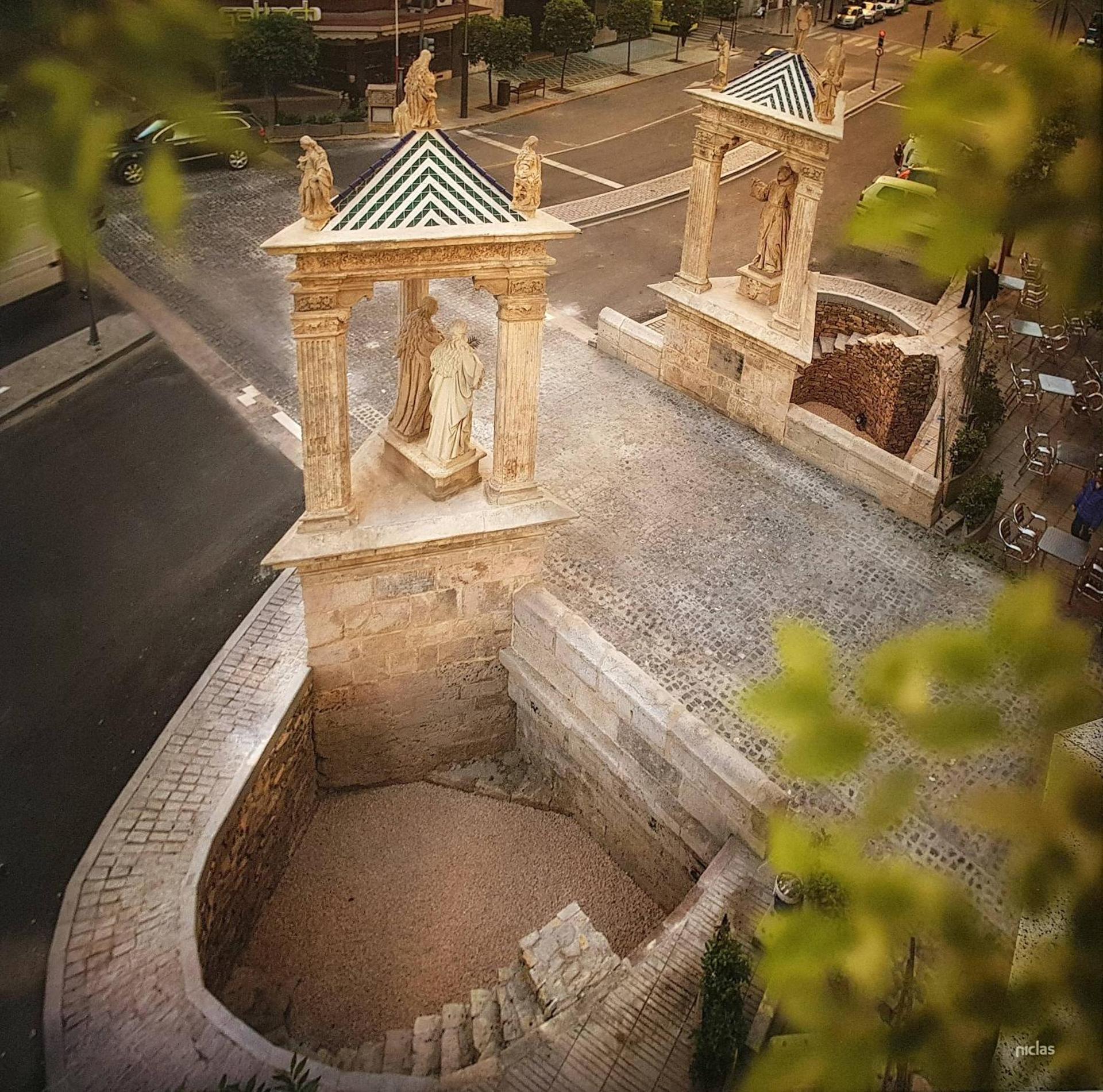 Logo/Certificate/Sign