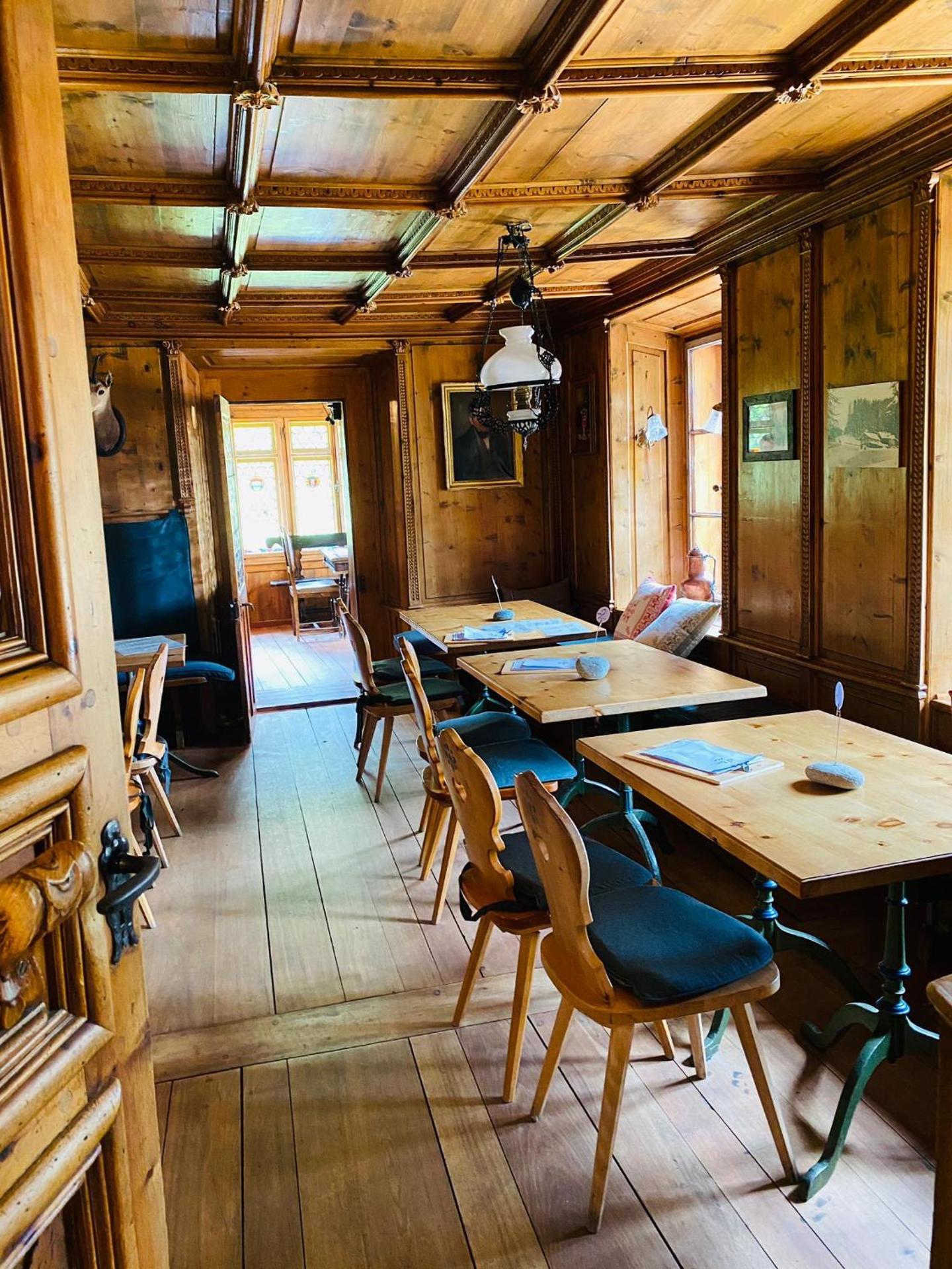 Restaurant/places to eat