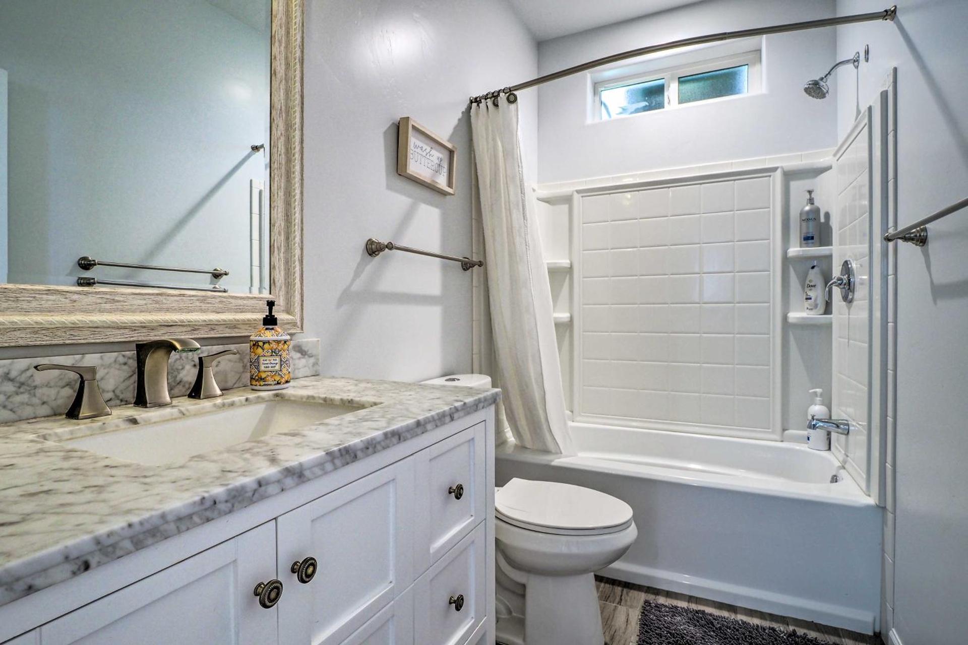 Hurricane Getaway with Yard - 25 Mi to Zion!