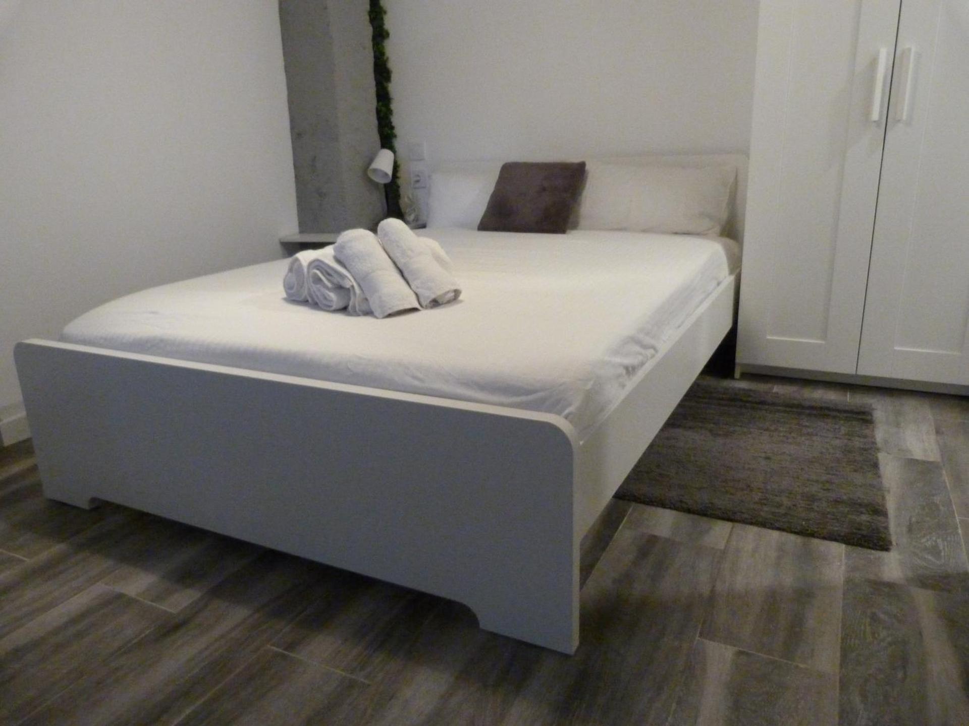 Intimo y Acogedor "algunos" con Bañera Hidromasaje