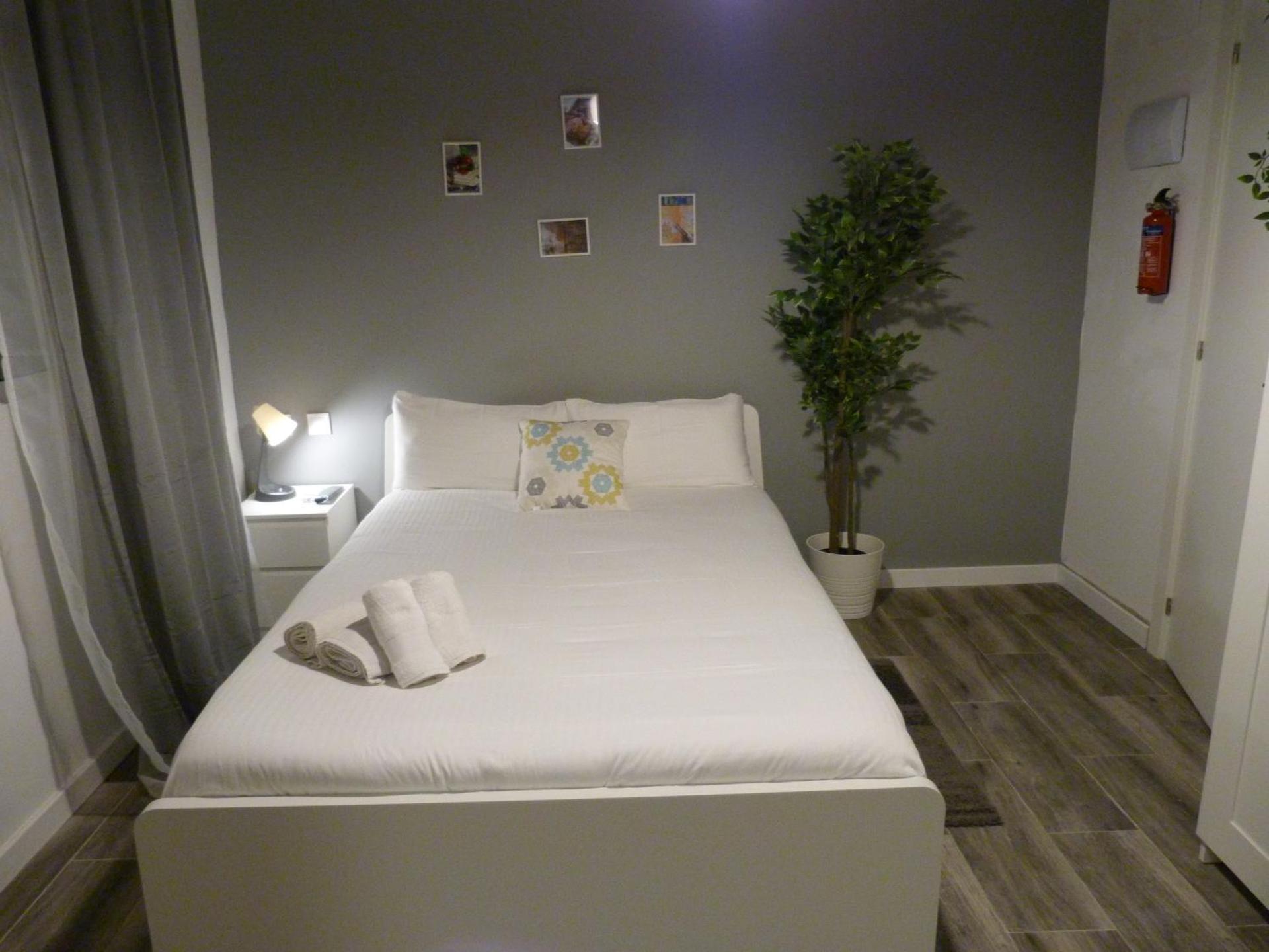 Studio with Spa Bath