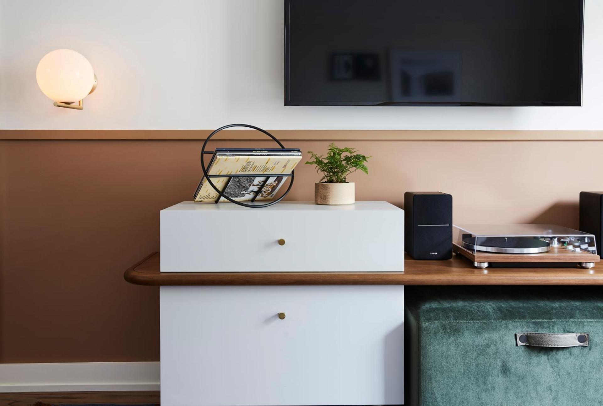 Photo of the whole room