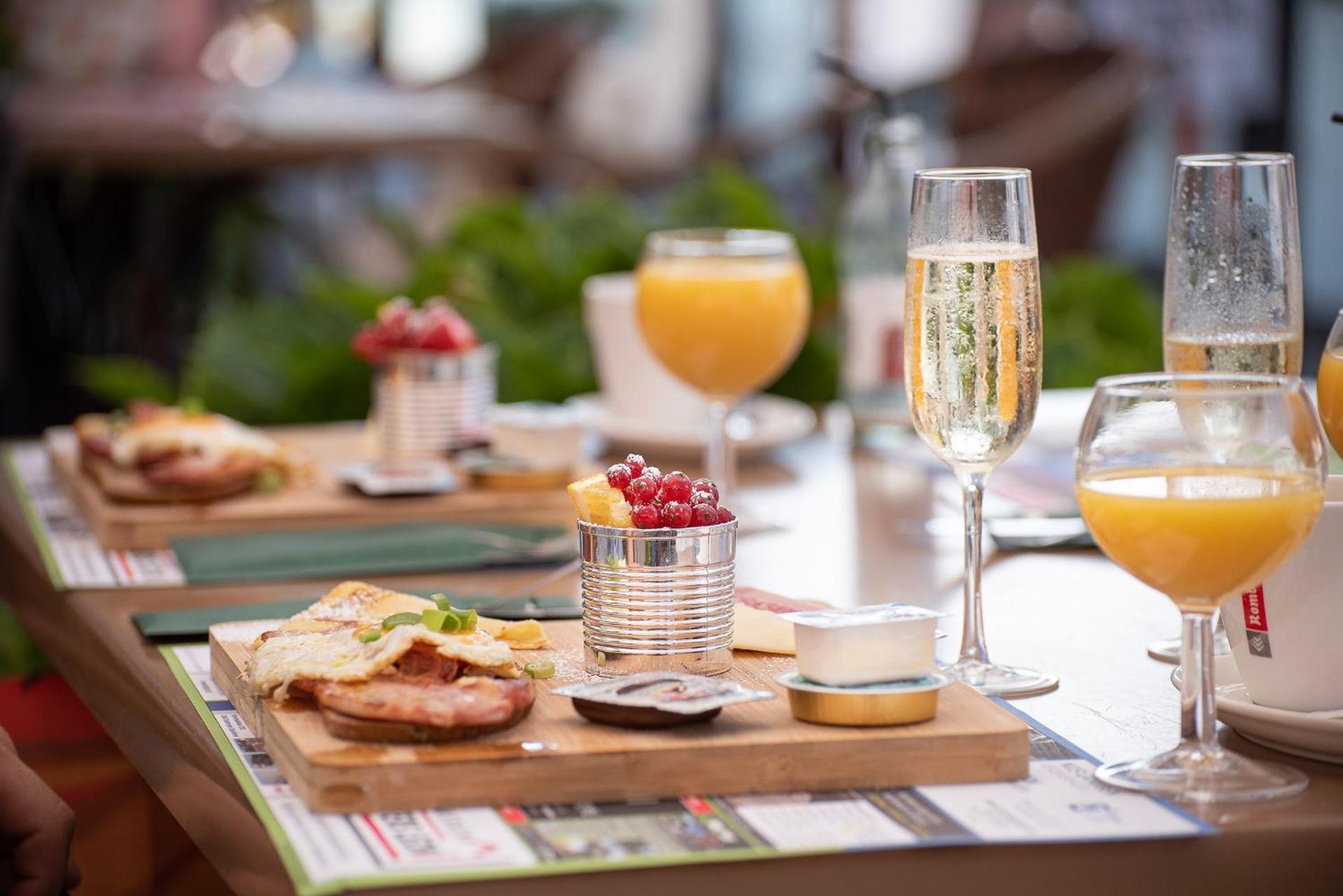 Restaurant/places to eat