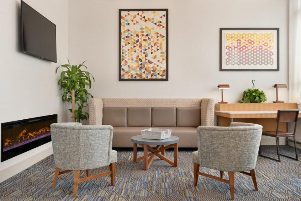 Holiday Inn Express - Jamaica - JFK AirTrain - NYC by IHG