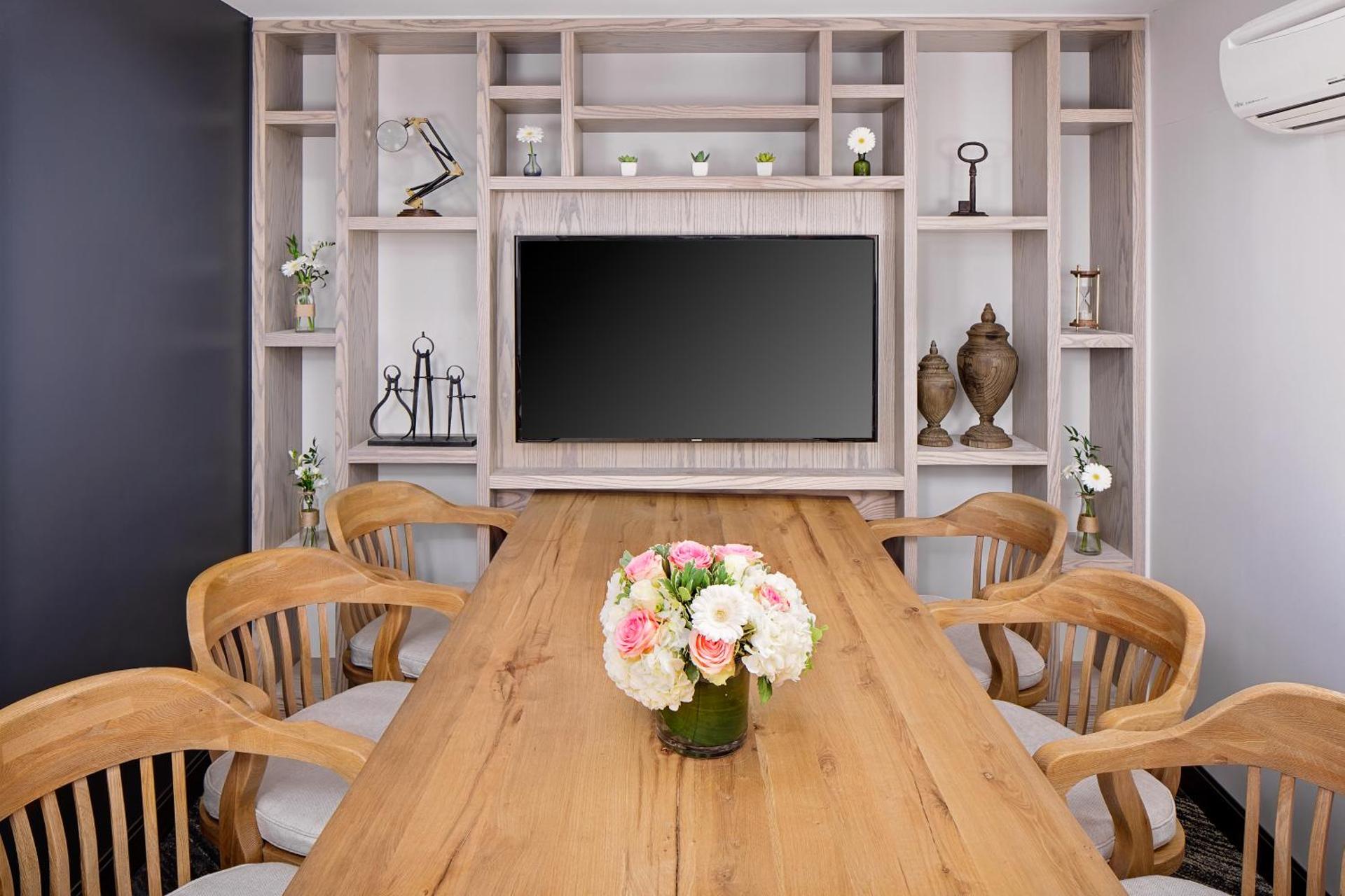 Meeting/conference room