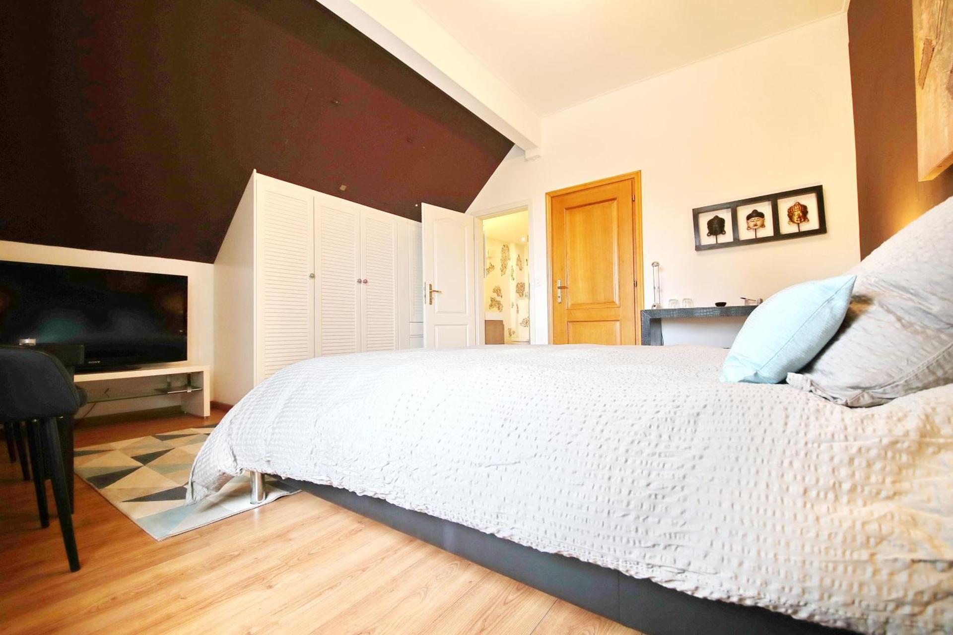 Corseaux Beach | Superior Double Room with Partial Lake View