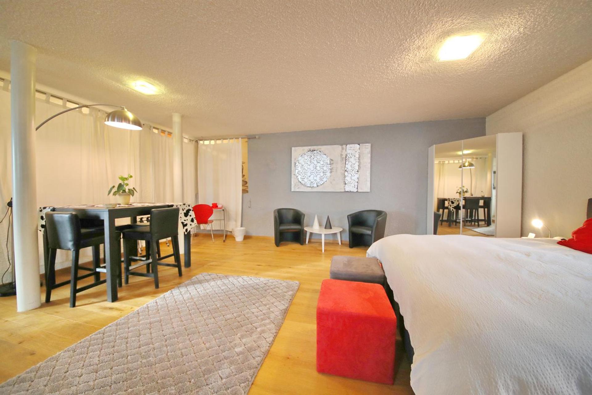 Riviera Beach | Loft with Garden and Lake View